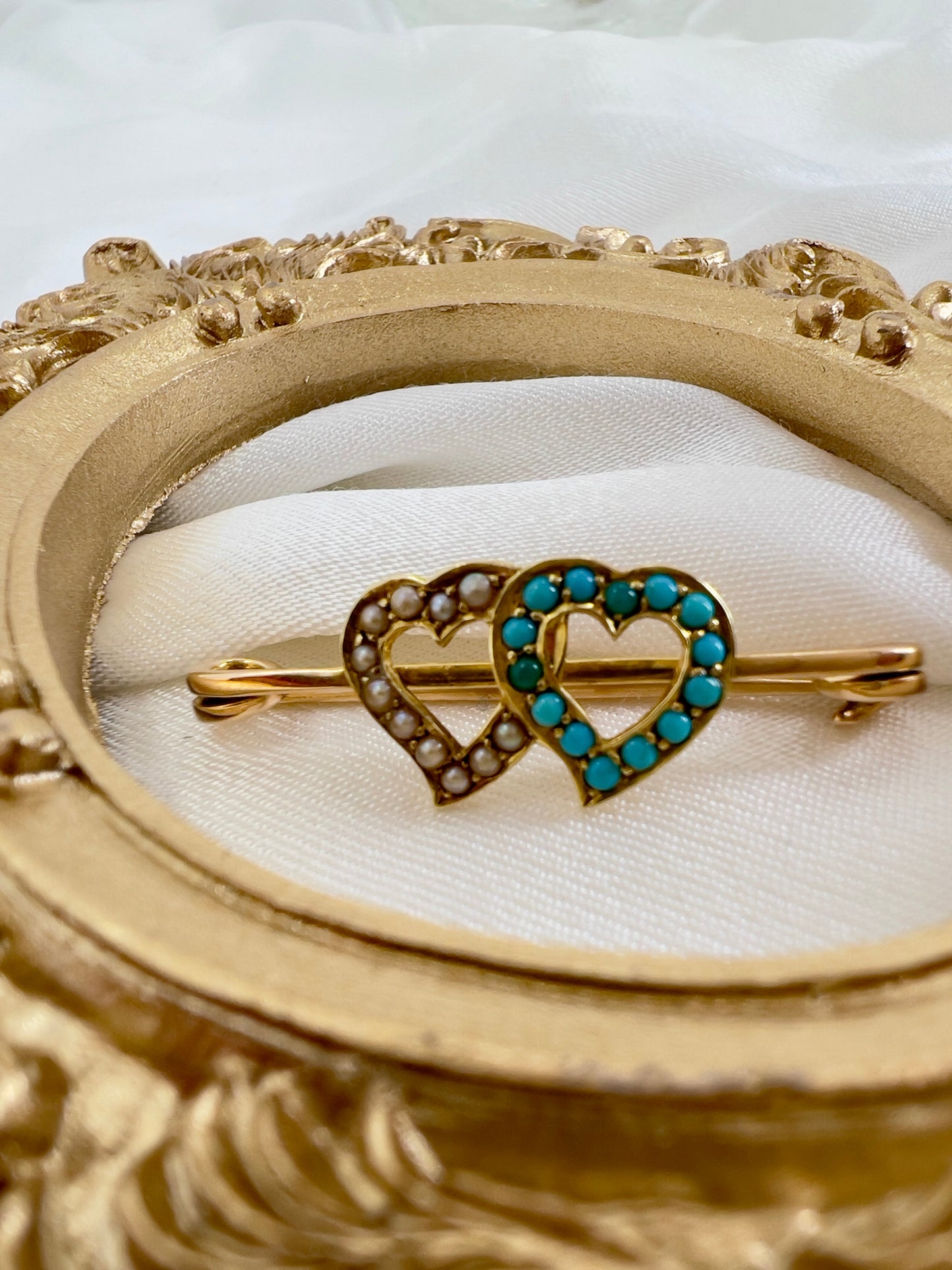 15ct double heart brooch with turquoise and pearl Hudsons Estate Jewellery