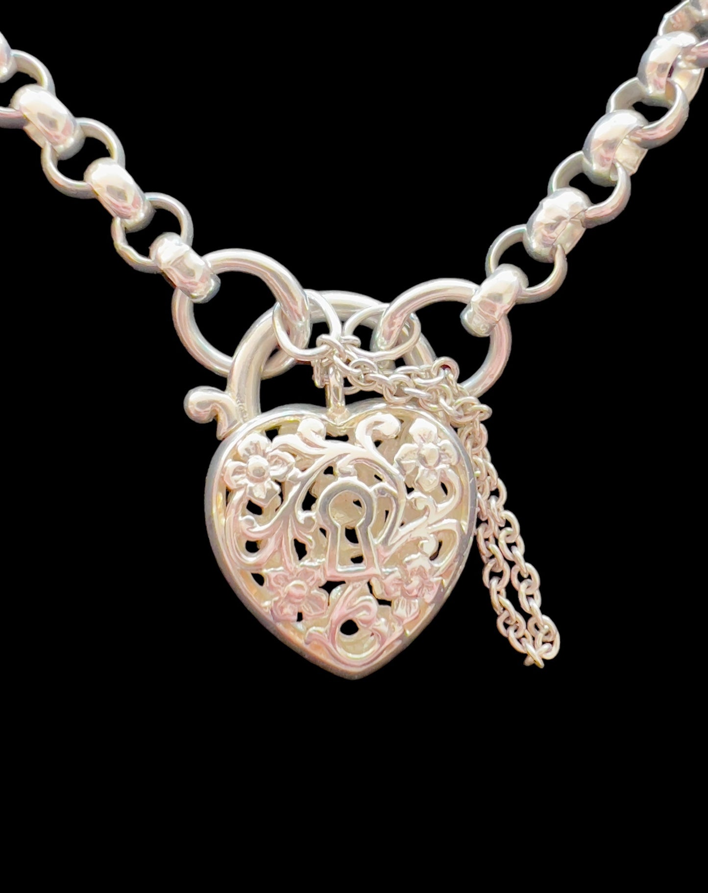 Filigree heart bracelet in sterling silver Hudsons Estate Jewellery