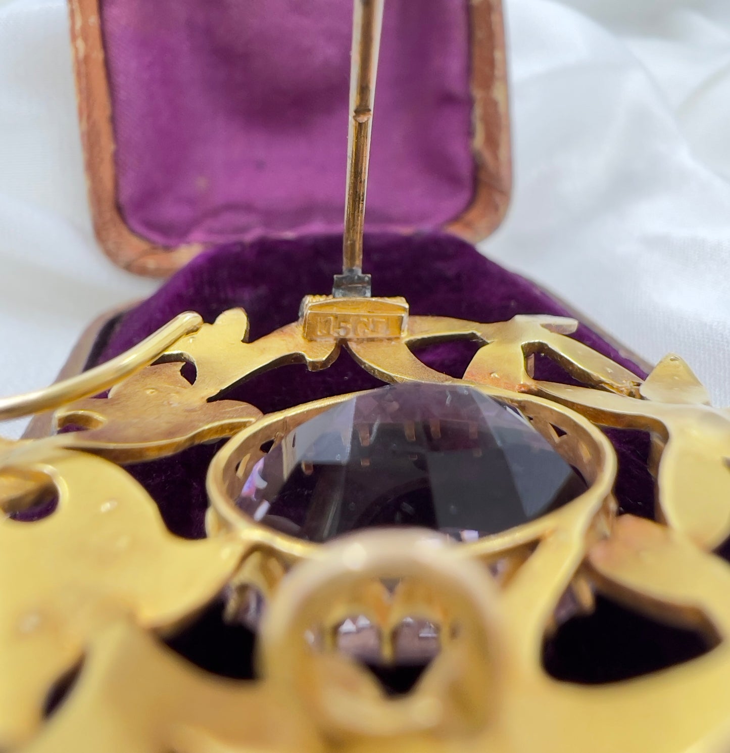 Amethyst & seed pearl 15ct brooch/pendant Hudsons Estate Jewellery