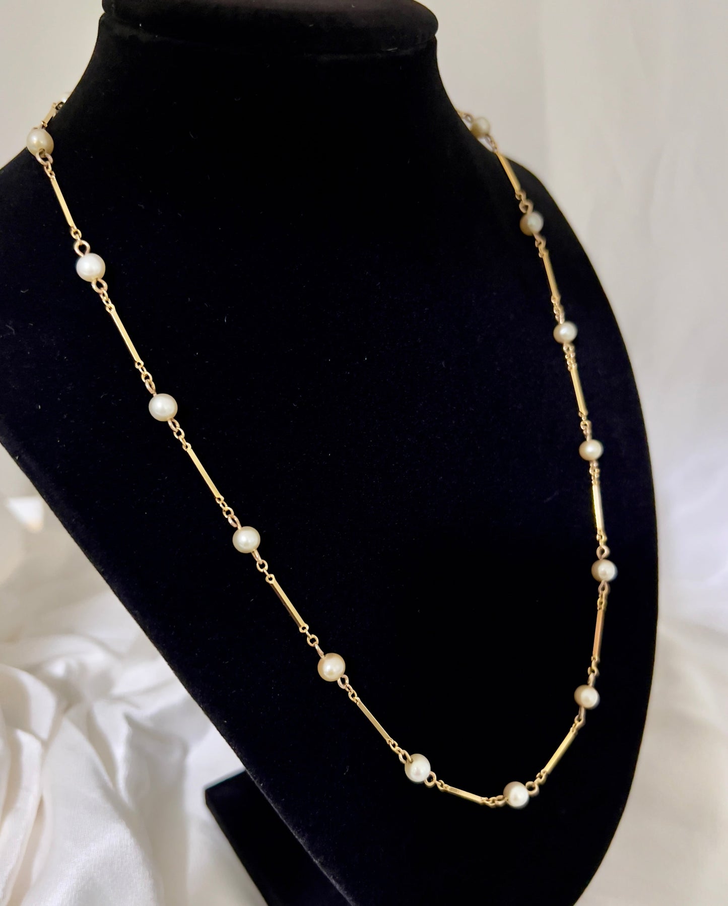 Akoya pearl & 14ct gold necklace Hudsons Estate Jewellery