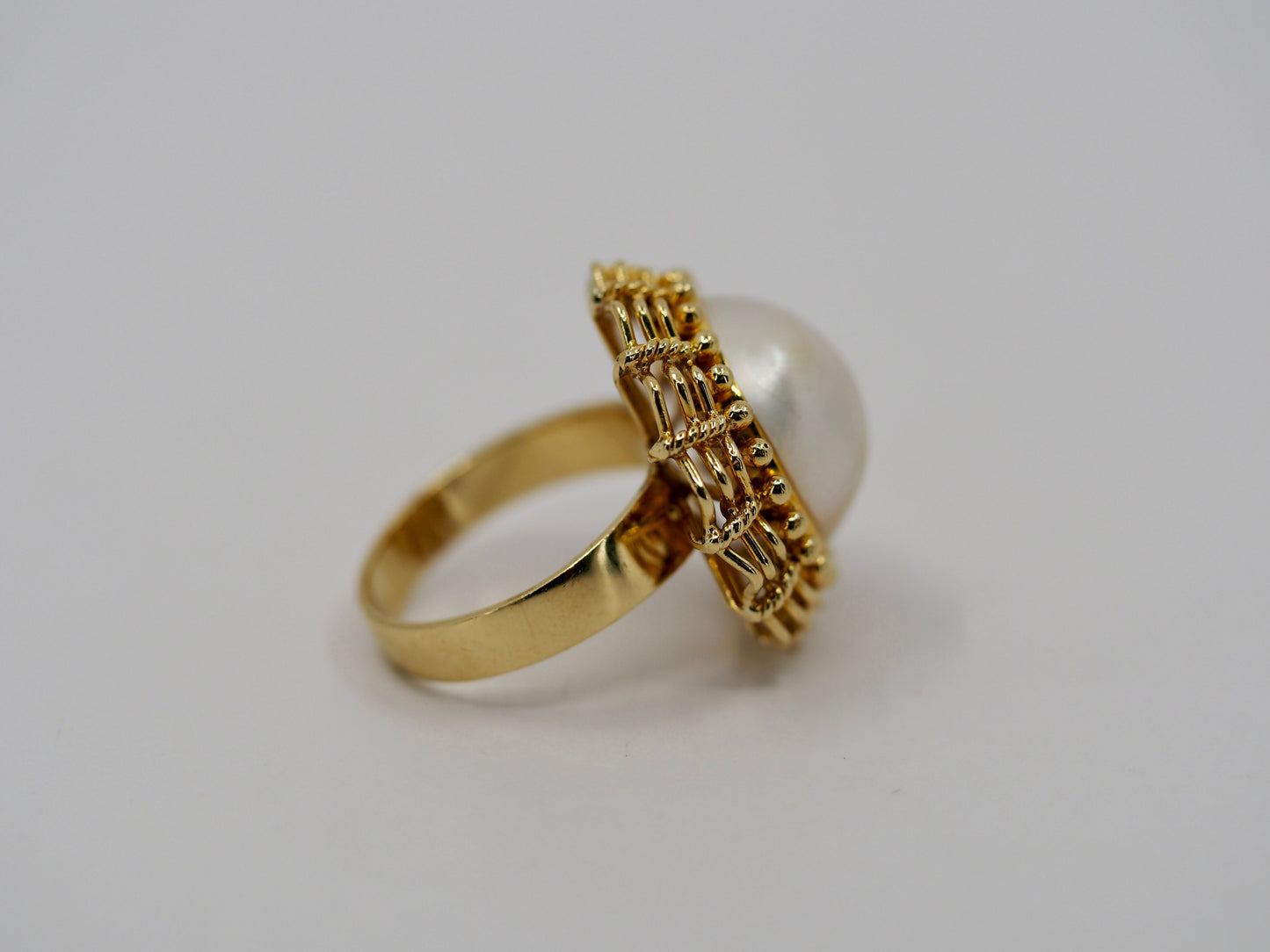 Vintage Mabe pearl in 18ct gold Hudsons Estate Jewellery