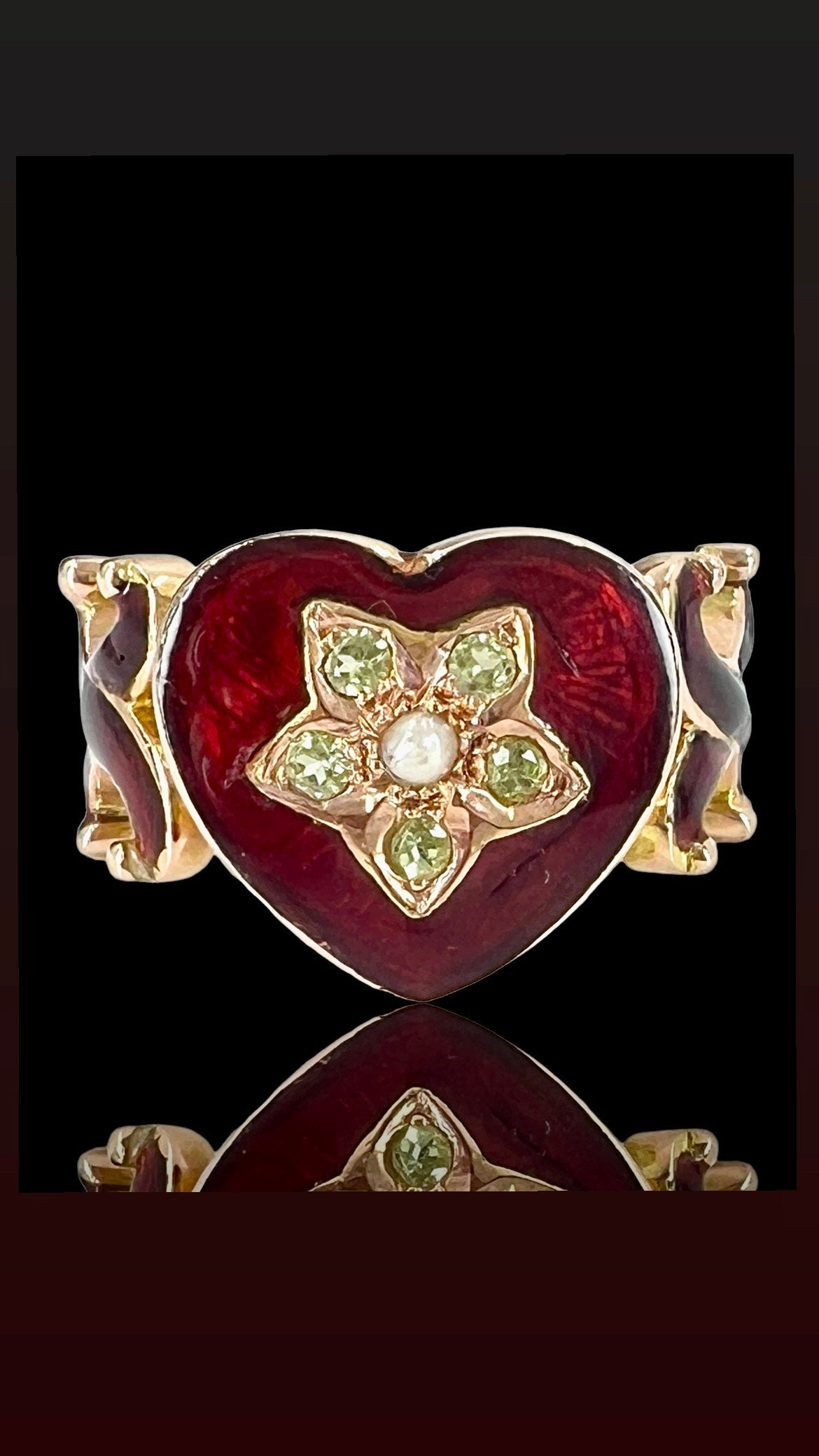 Enamel, peridot & pearl ring Hudsons Estate Jewellery