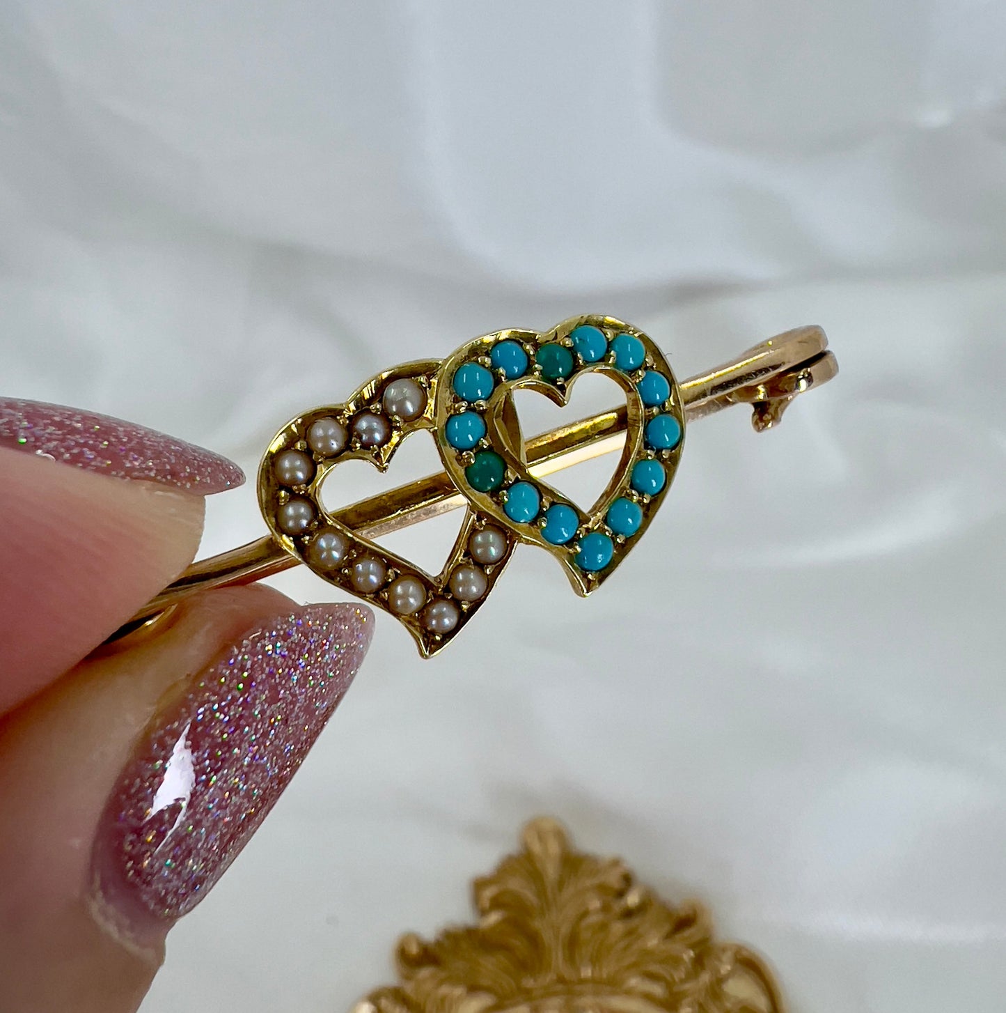 15ct double heart brooch with turquoise and pearl Hudsons Estate Jewellery