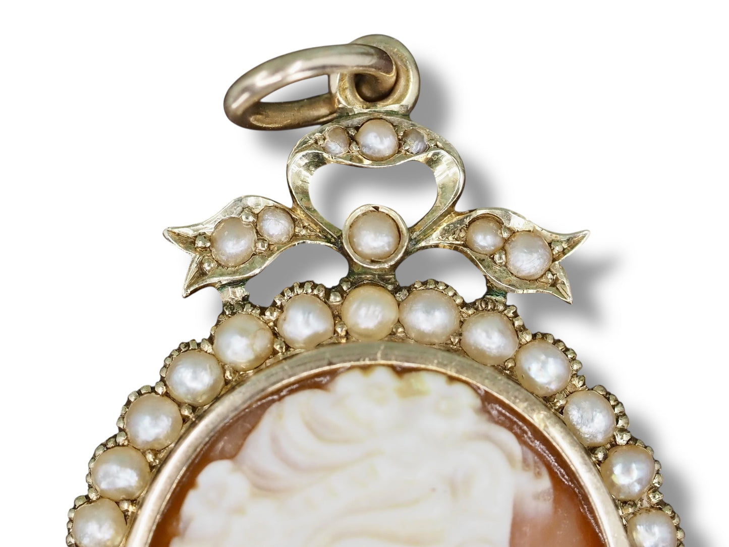 Edwardian style cameo in 9ct gold with seed pearls Hudsons Estate Jewellery
