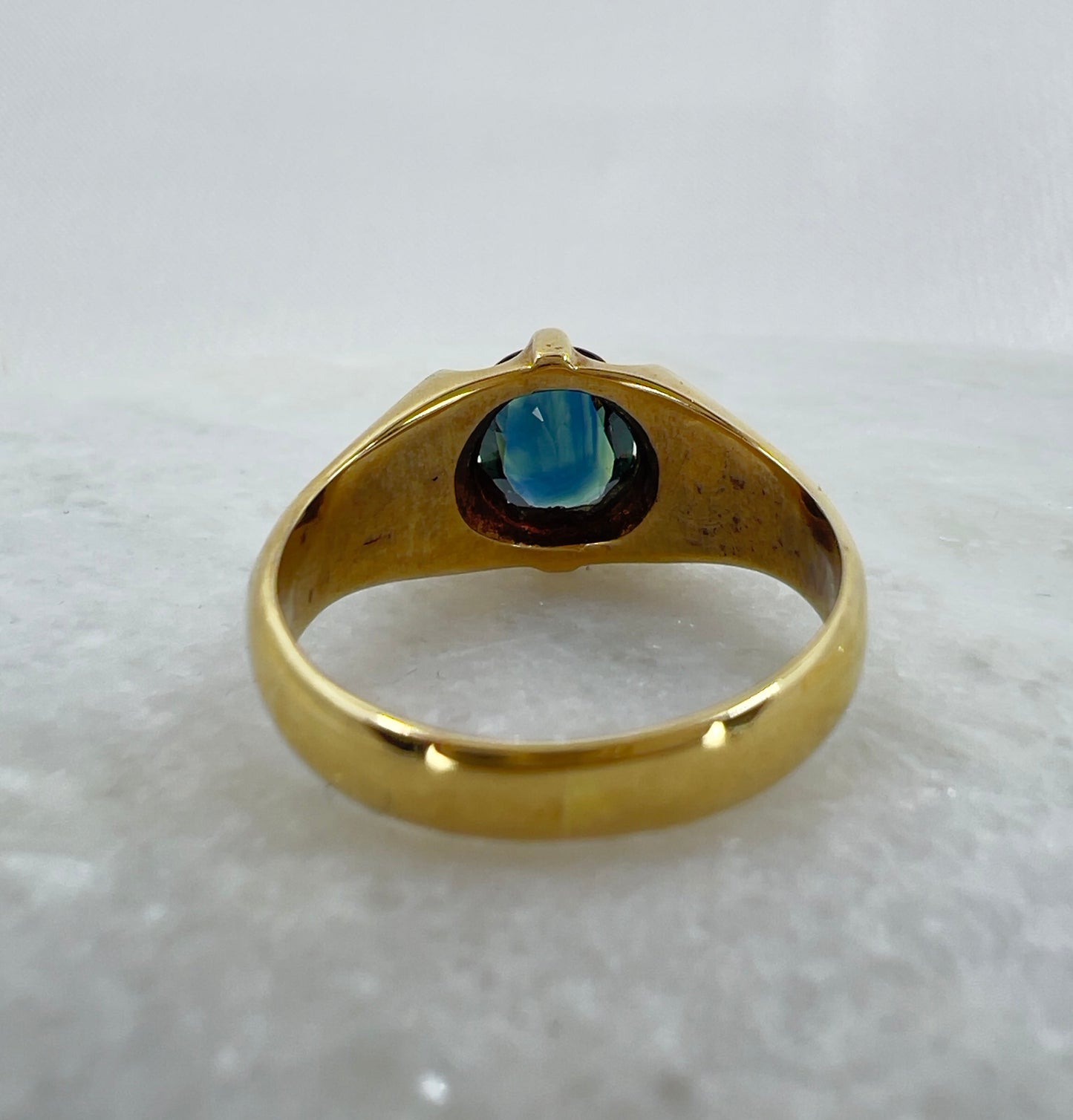 Vintage teal sapphire and 9ct gold ring Hudsons Estate Jewellery