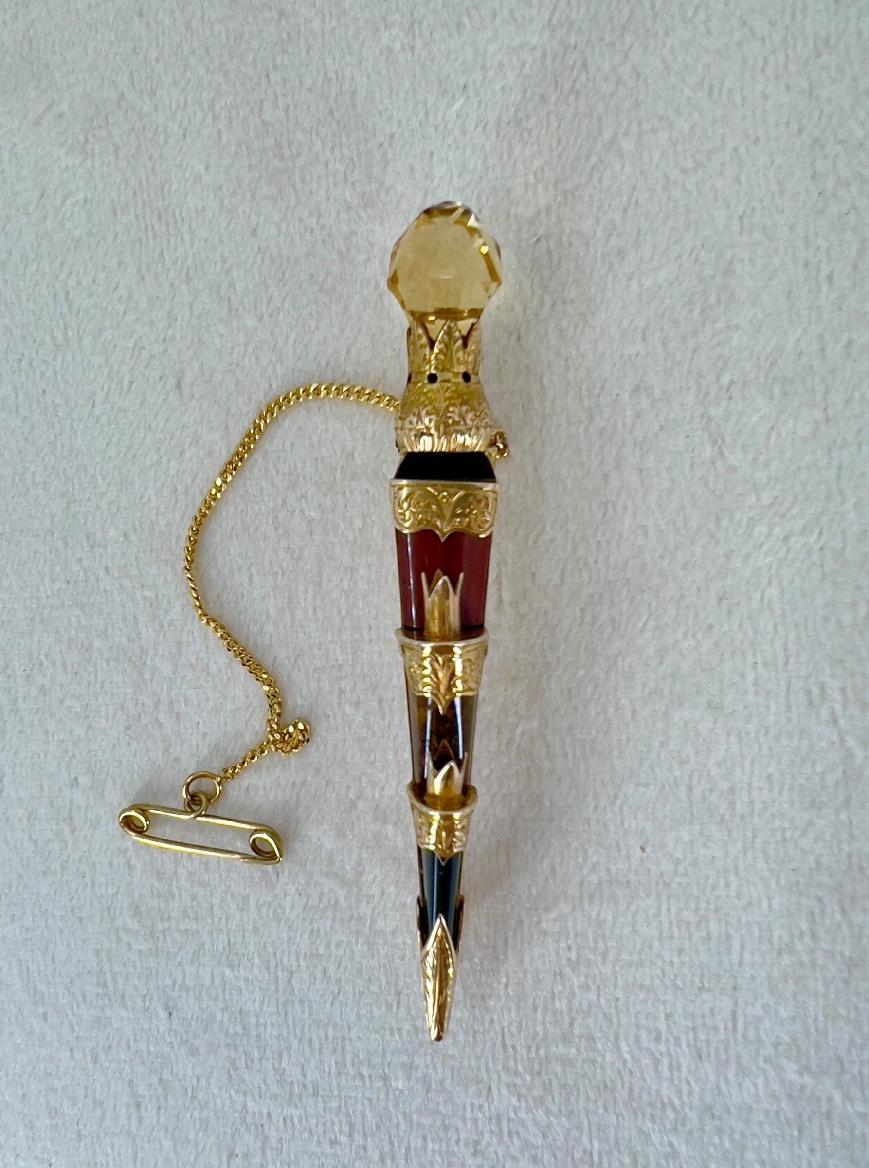 Scottish dirk brooch Hudsons Estate Jewellery