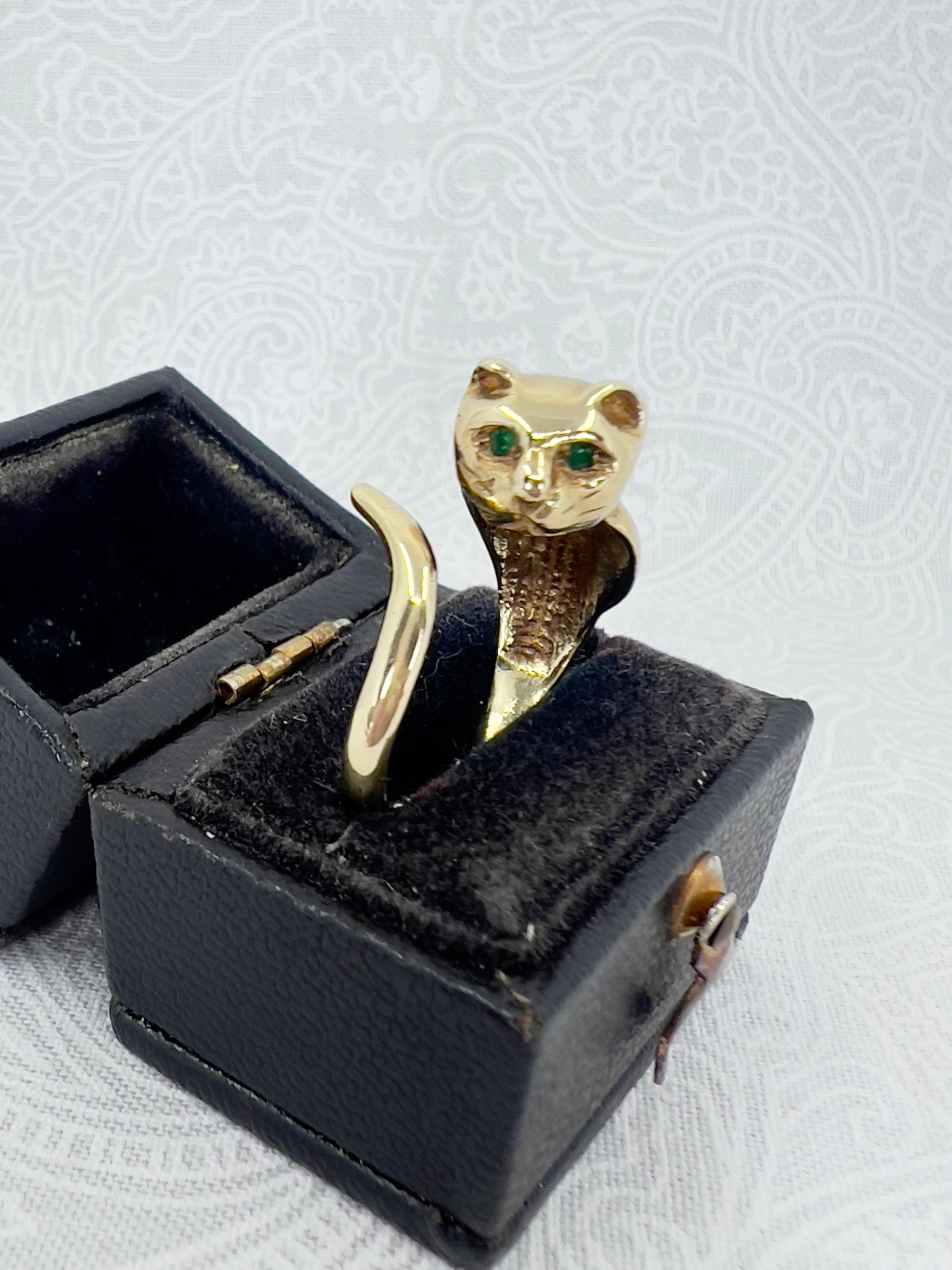 Cat ring with emerald eyes Hudsons Estate Jewellery