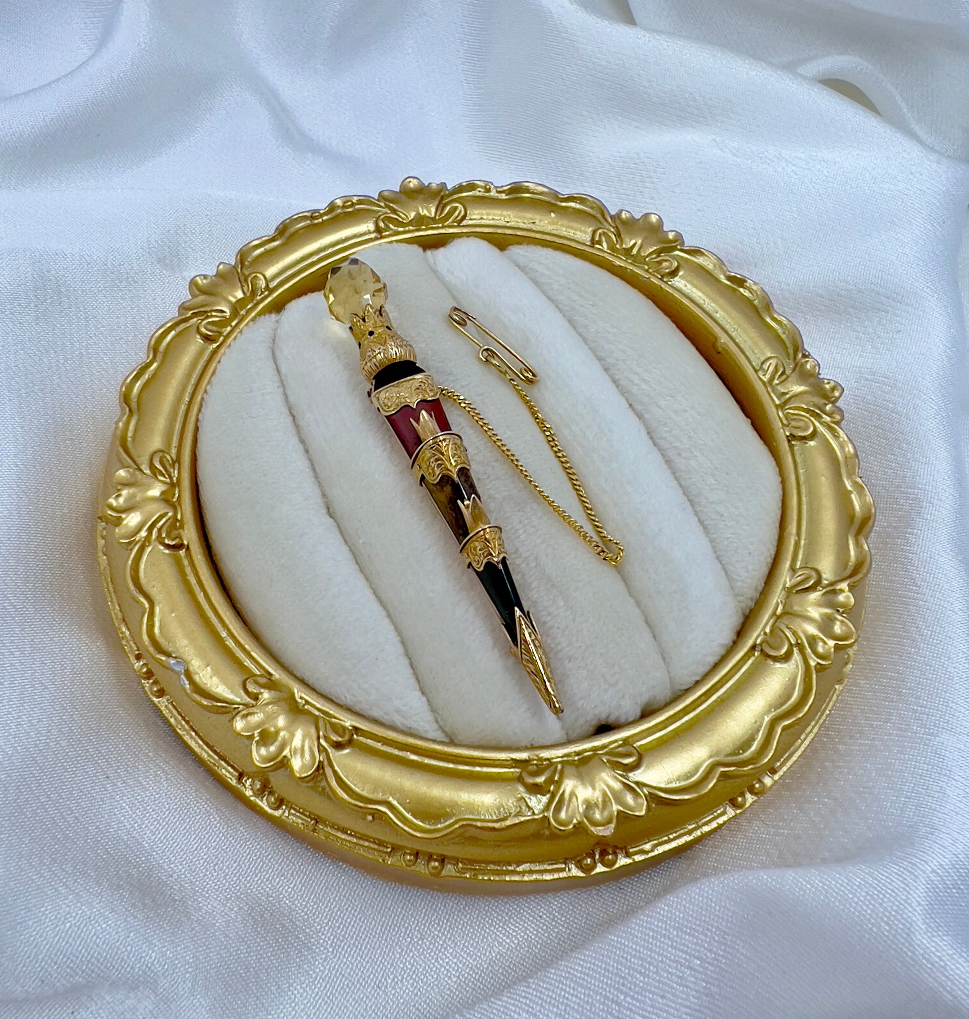 Scottish dirk brooch Hudsons Estate Jewellery