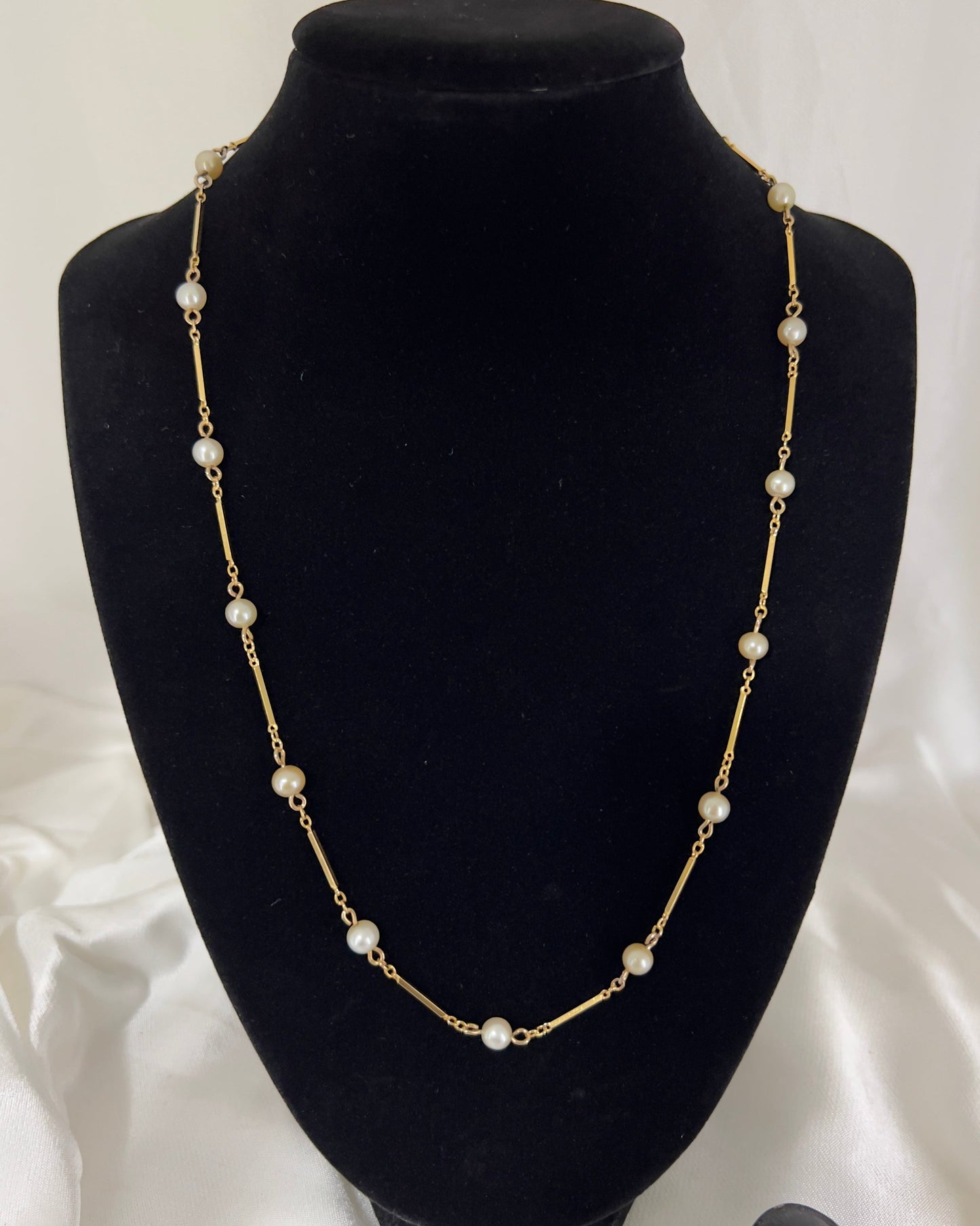 Akoya pearl & 14ct gold necklace Hudsons Estate Jewellery