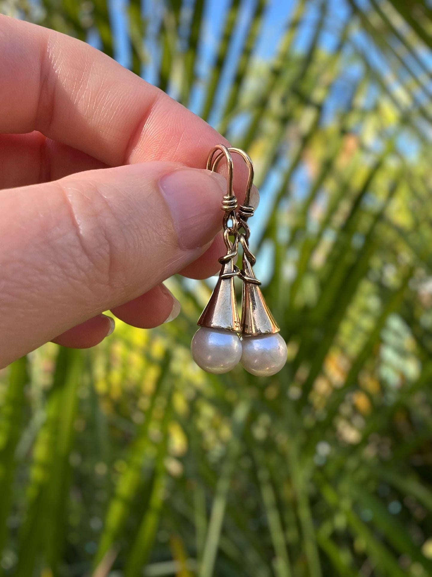 Pearl drop earrings in 9ct gold Hudsons Estate Jewellery