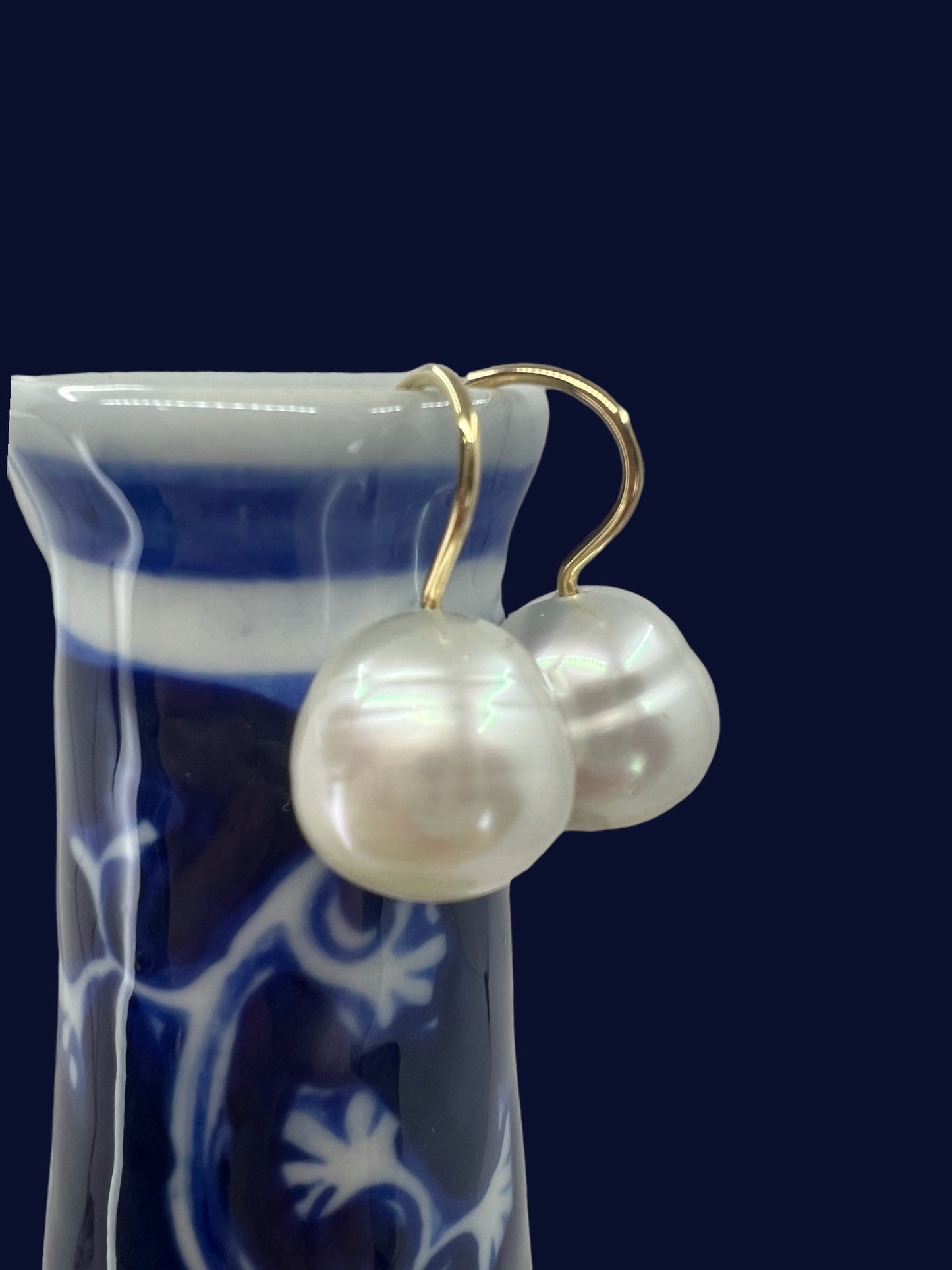 White South Sea pearl earrings Hudsons Estate Jewellery