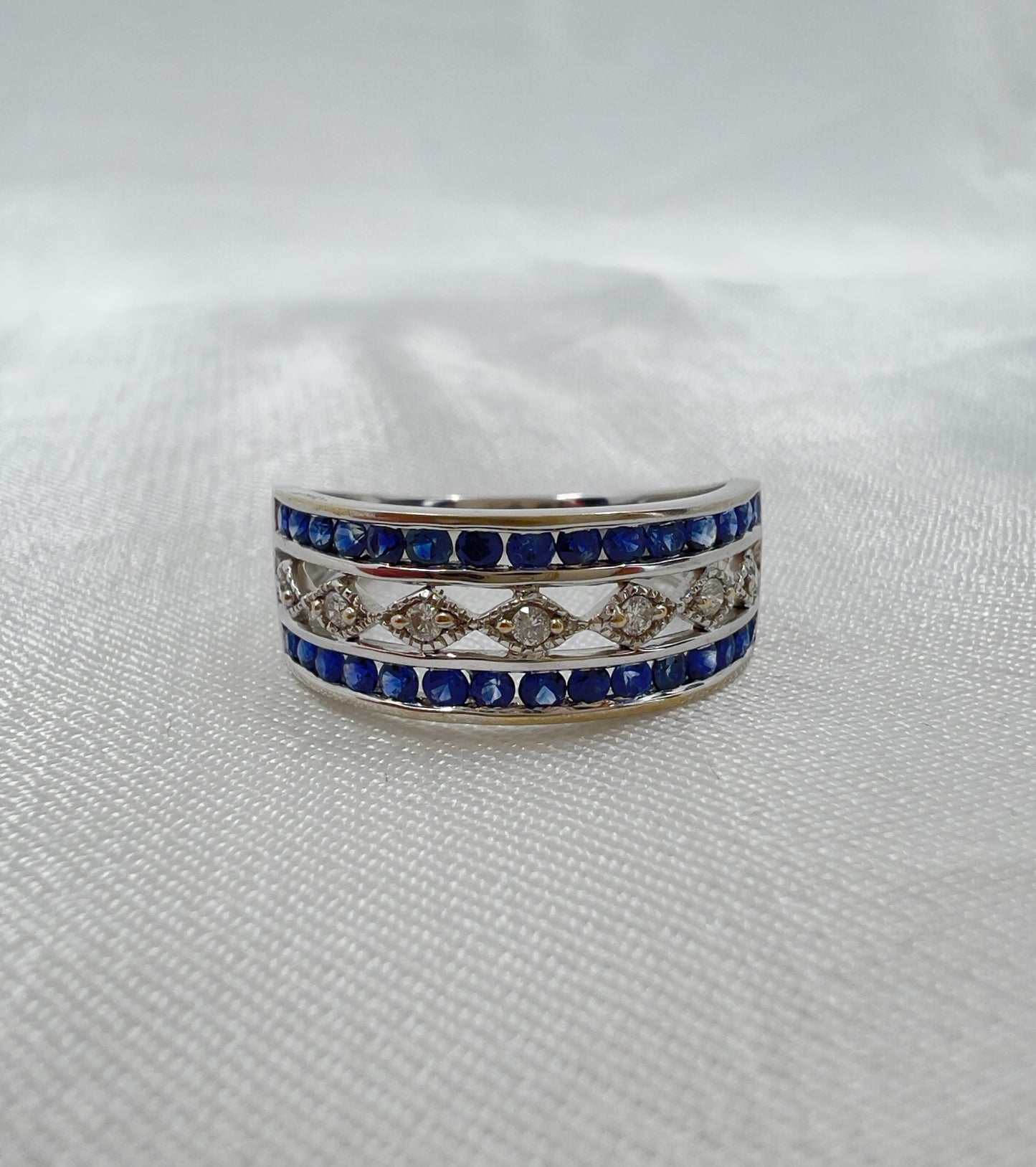 Sapphire & diamond ring in 18ct white gold Hudsons Estate Jewellery