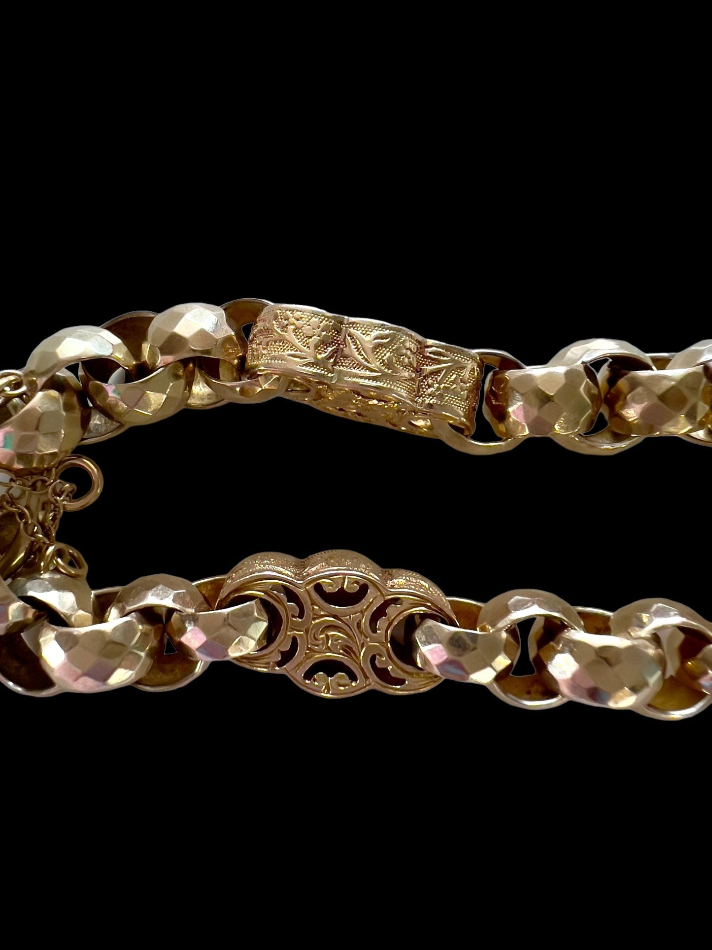 Antique style 9ct bracelet with heart padlock Hudsons Estate Jewellery