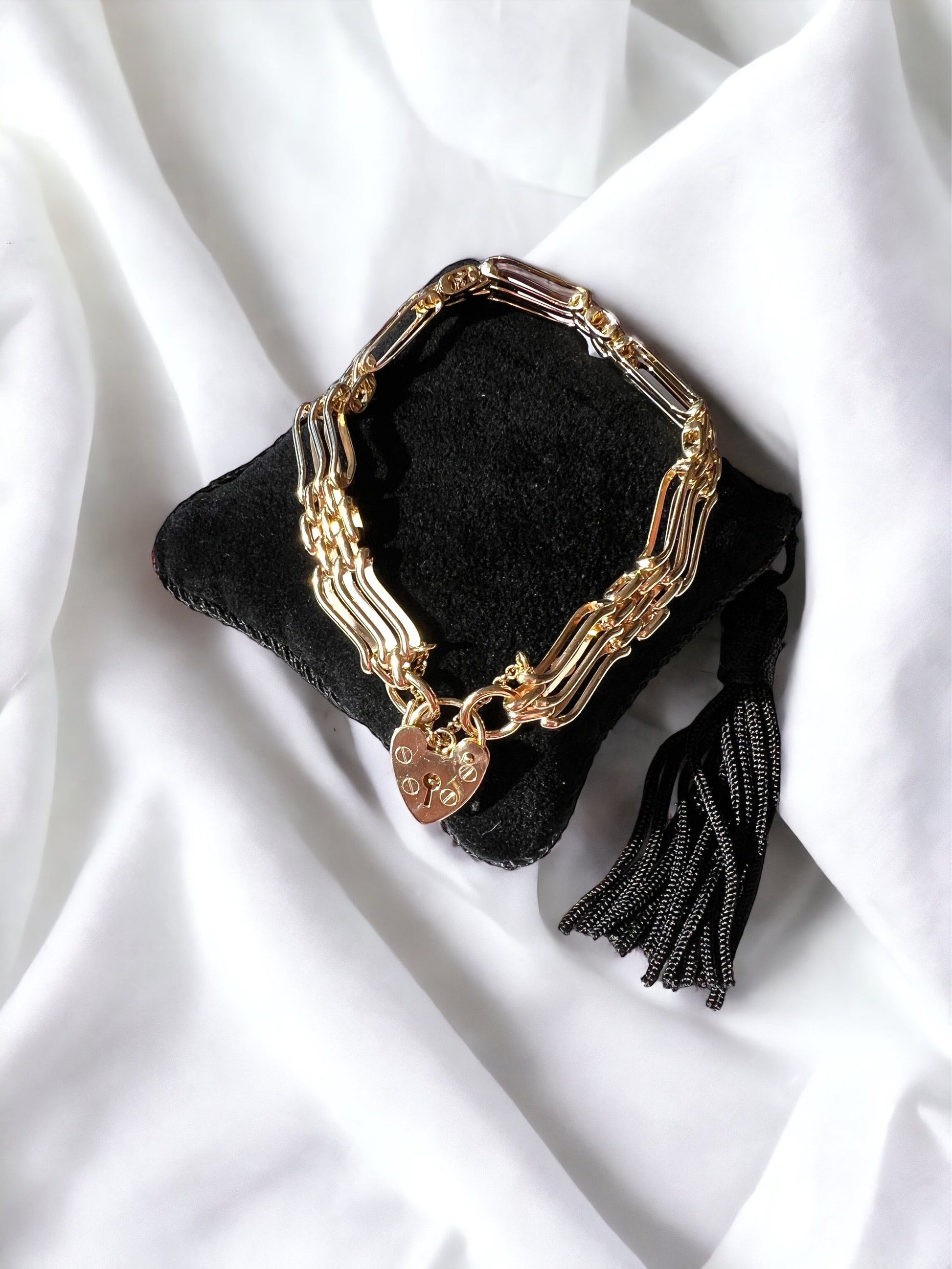 Gold gate link bracelet Hudsons Estate Jewellery