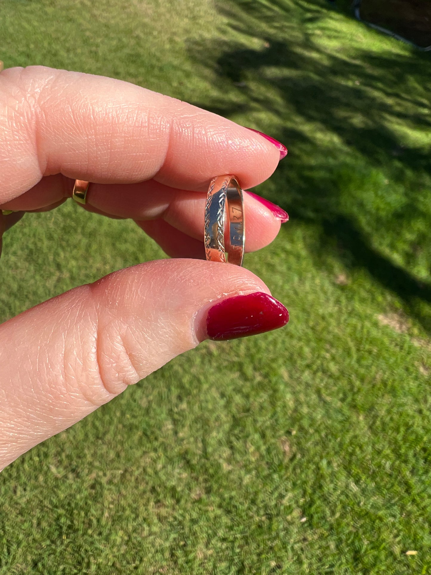 9ct etched band