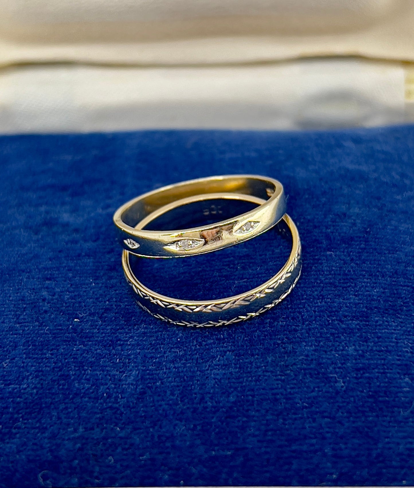 9ct 3 diamond band Hudsons Estate Jewellery