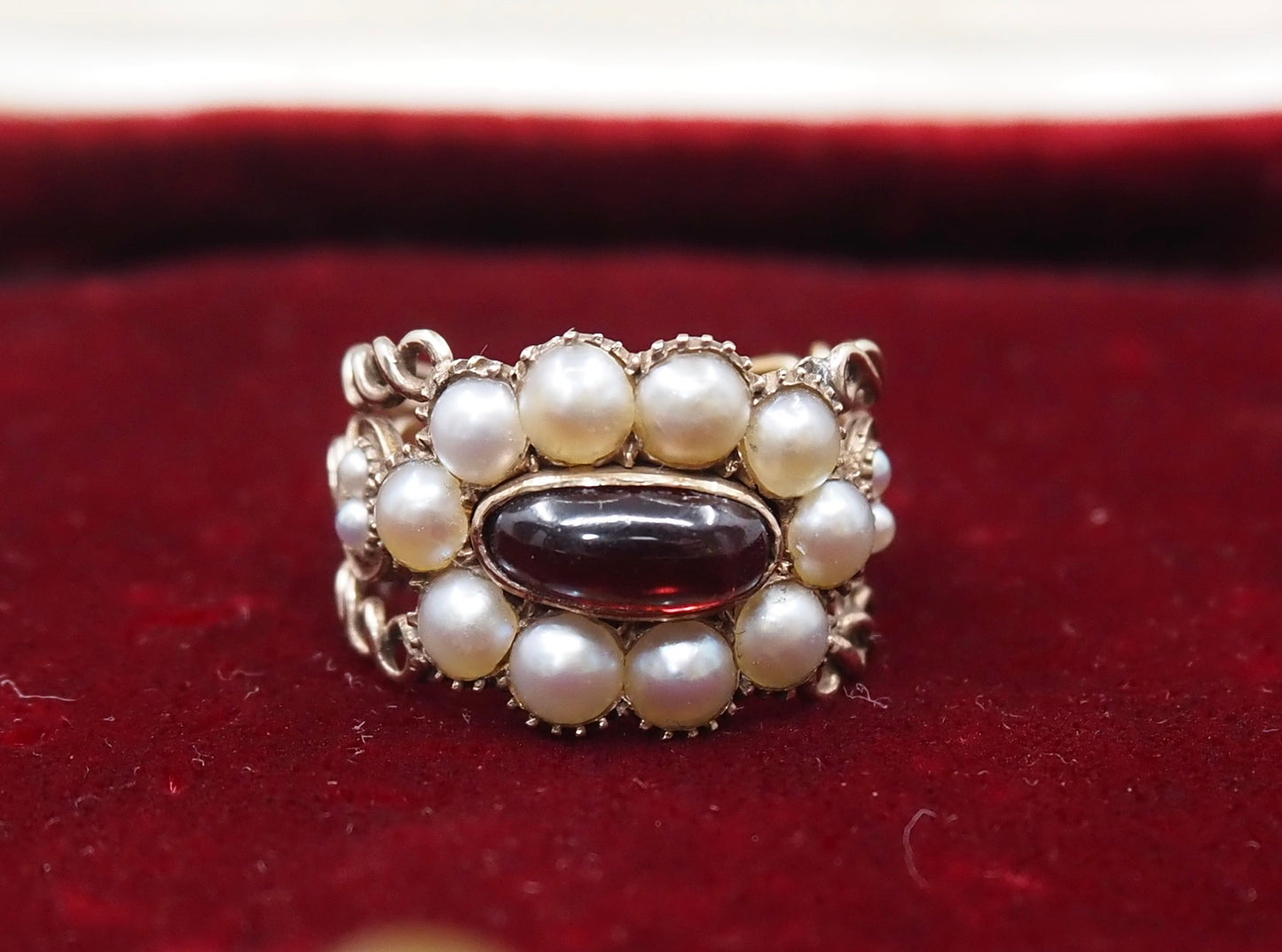 Georgian 15ct Gold, Seed Pearl and Garnet Ring Hudsons Estate Jewellery