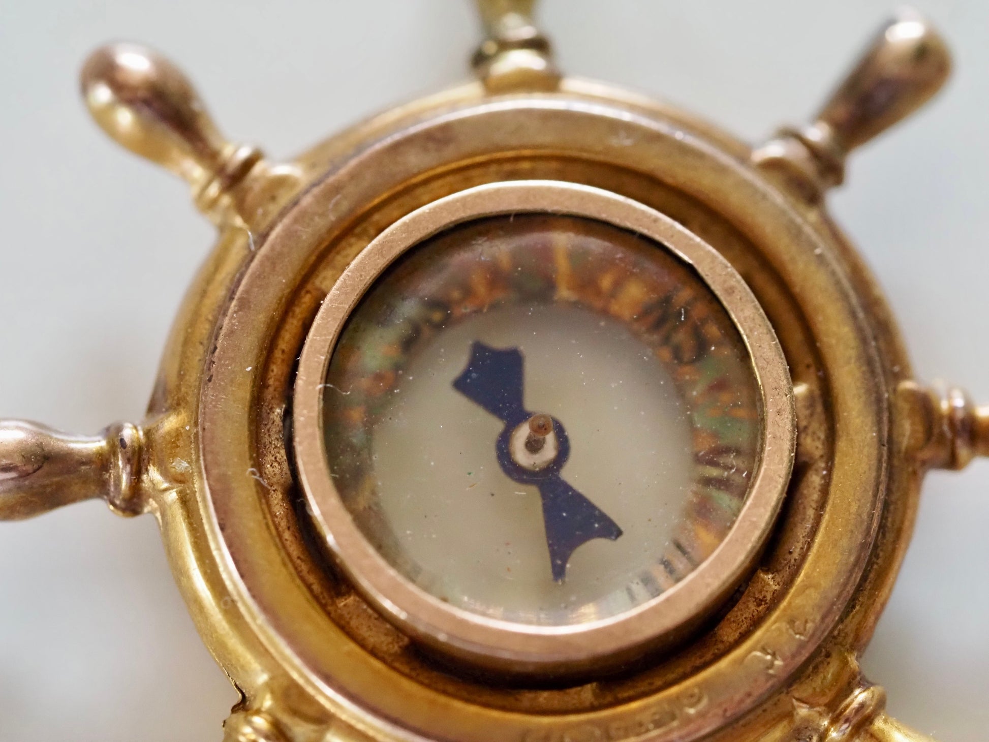 Edwardian 9ct yellow gold compass pendant Hudsons Estate Jewellery