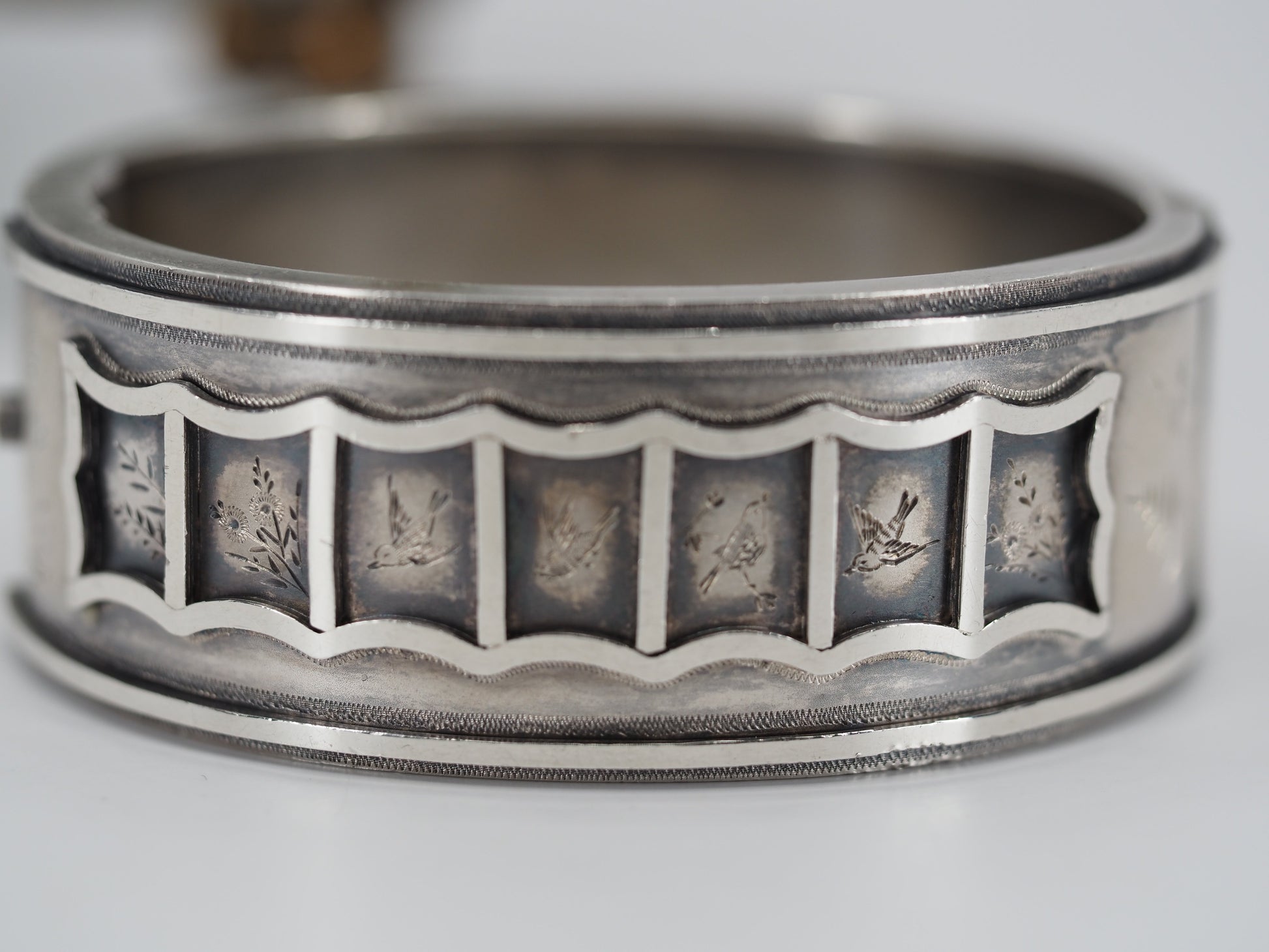 Vintage Sterling Silver Bangle Hudsons Estate Jewellery