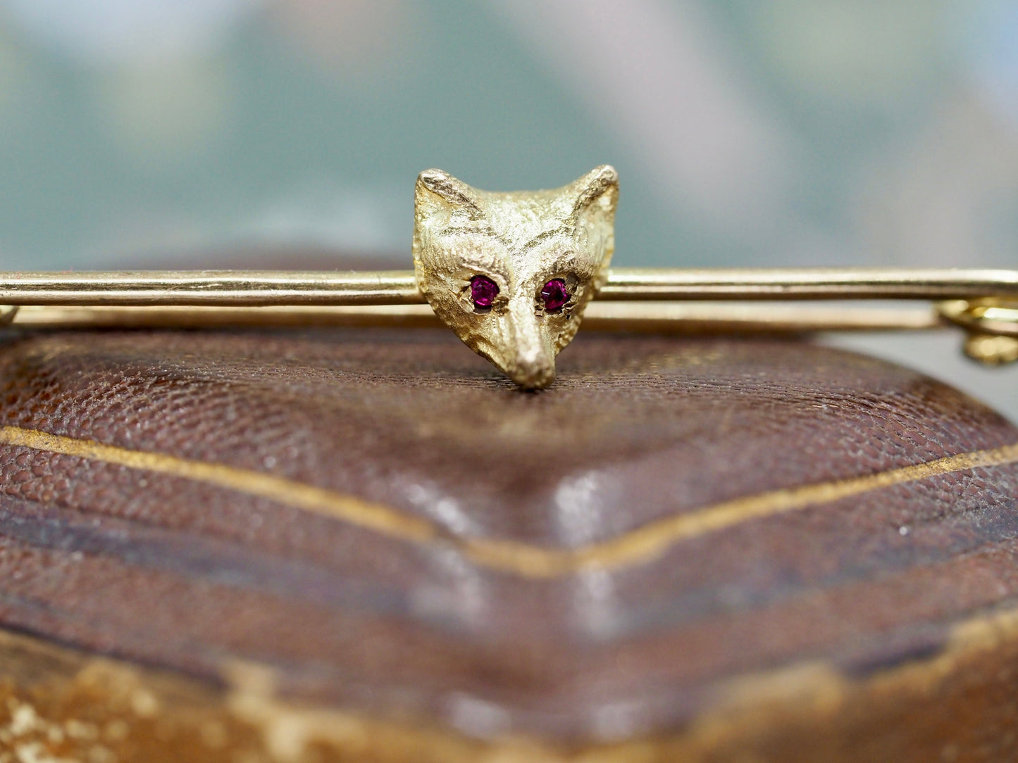 Vintage fox head brooch Hudsons Estate Jewellery