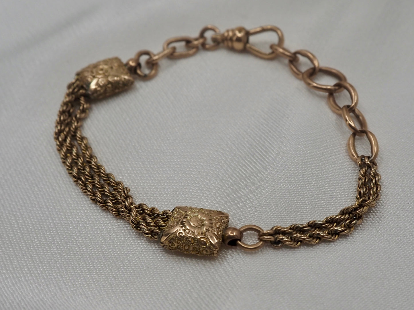 Albertina chain in 9ct Gold Hudsons Estate Jewellery