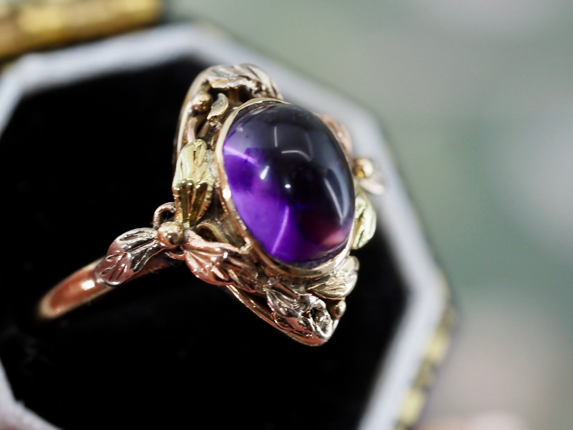 Australian Arts & Crafts Amethyst & 9ct Gold Ring Hudsons Estate Jewellery