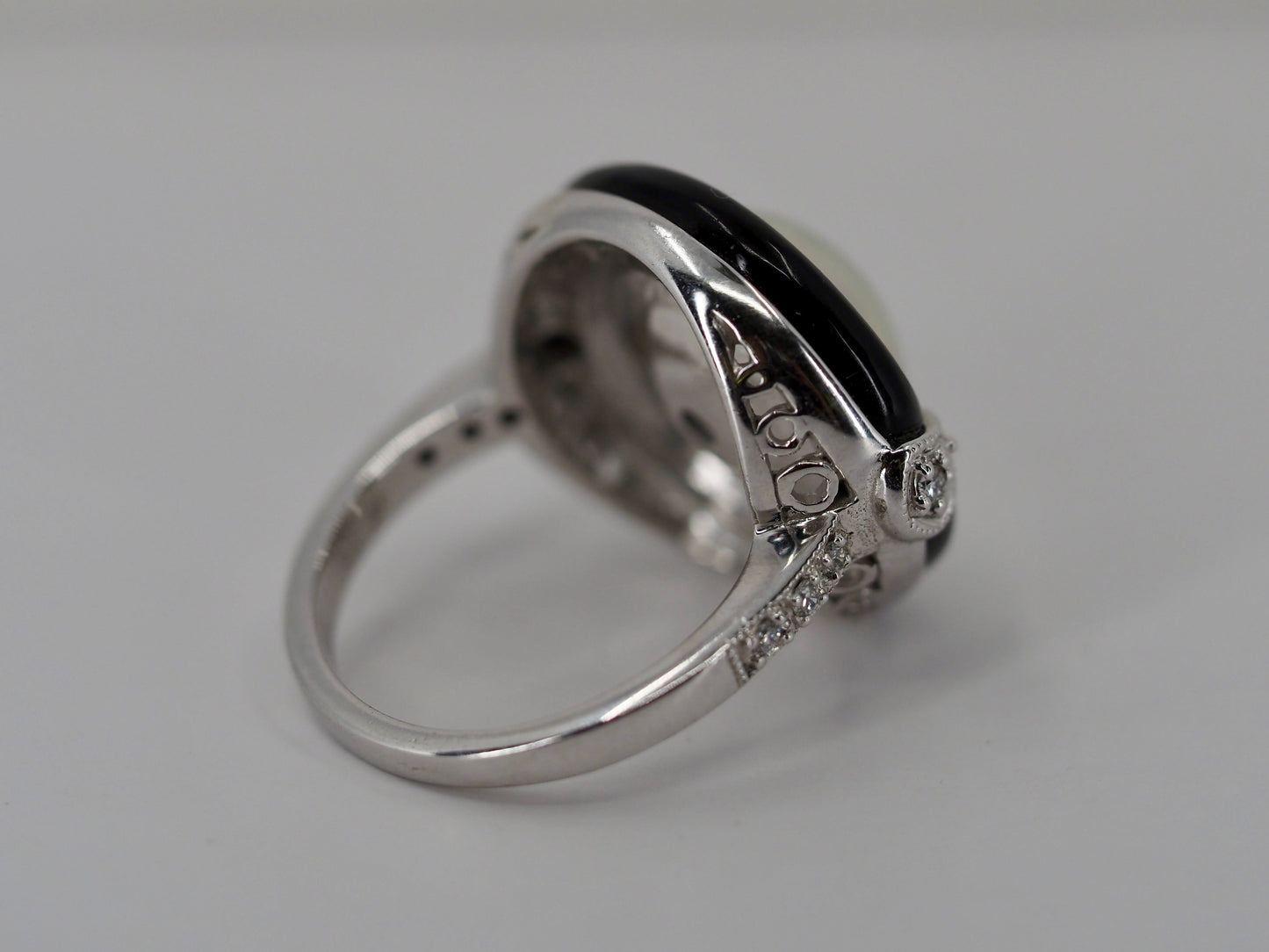 Vintage Mabe pearl, onyx and diamond ring Hudsons Estate Jewellery