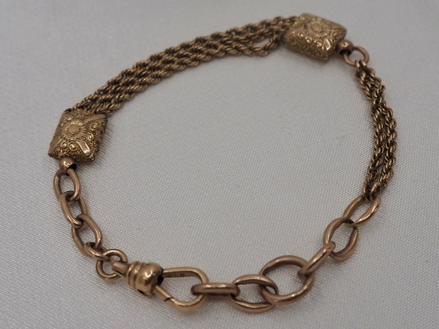 Albertina chain in 9ct Gold Hudsons Estate Jewellery