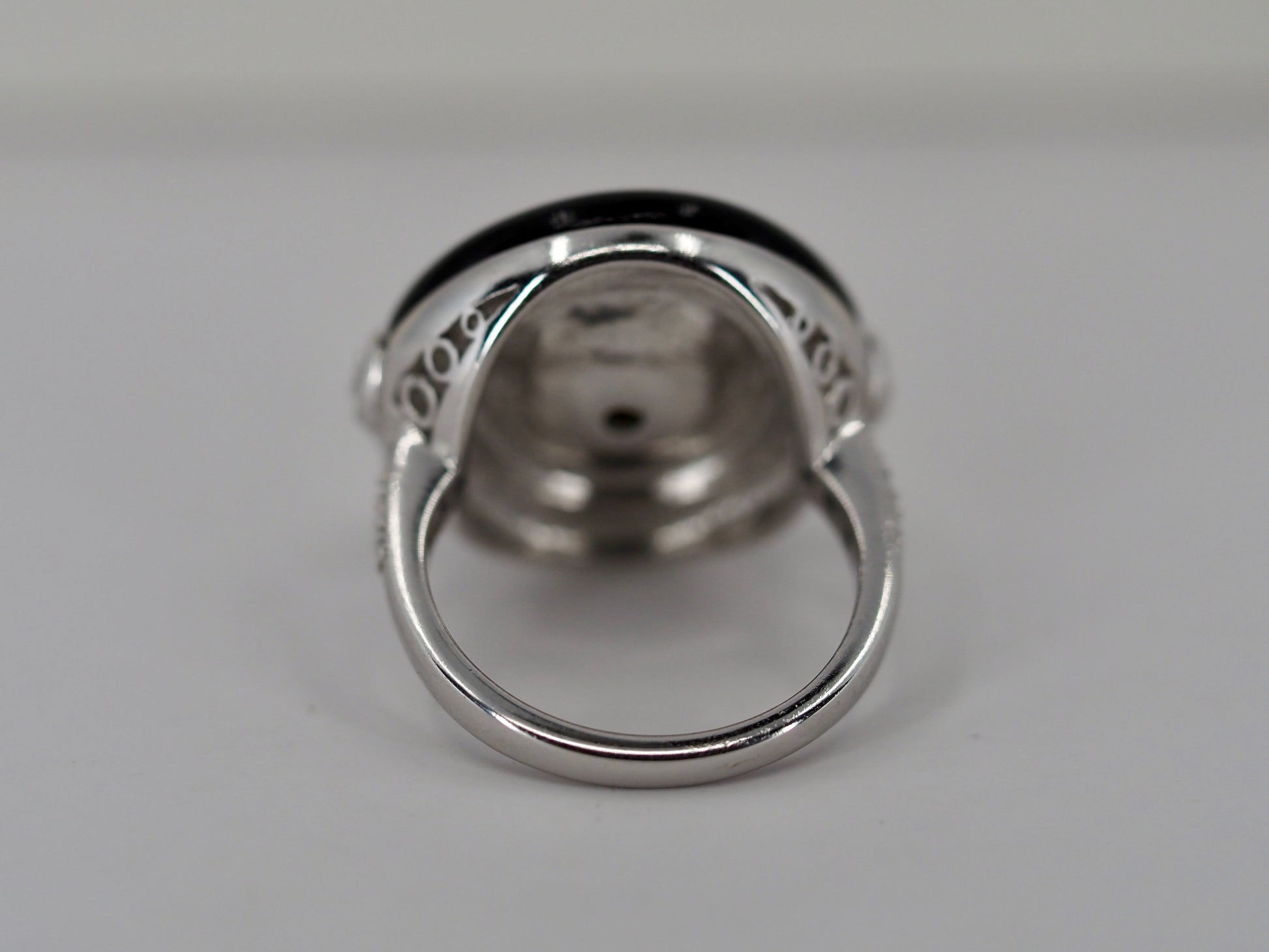 Vintage Mabe pearl, onyx and diamond ring Hudsons Estate Jewellery