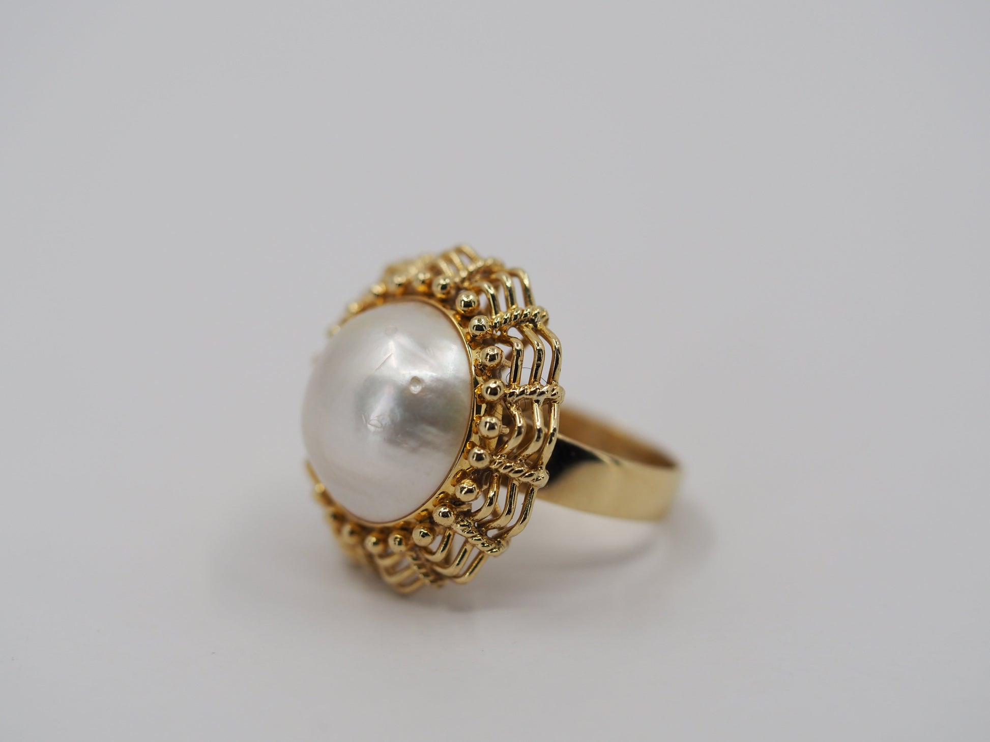 Vintage Mabe pearl in 18ct gold Hudsons Estate Jewellery