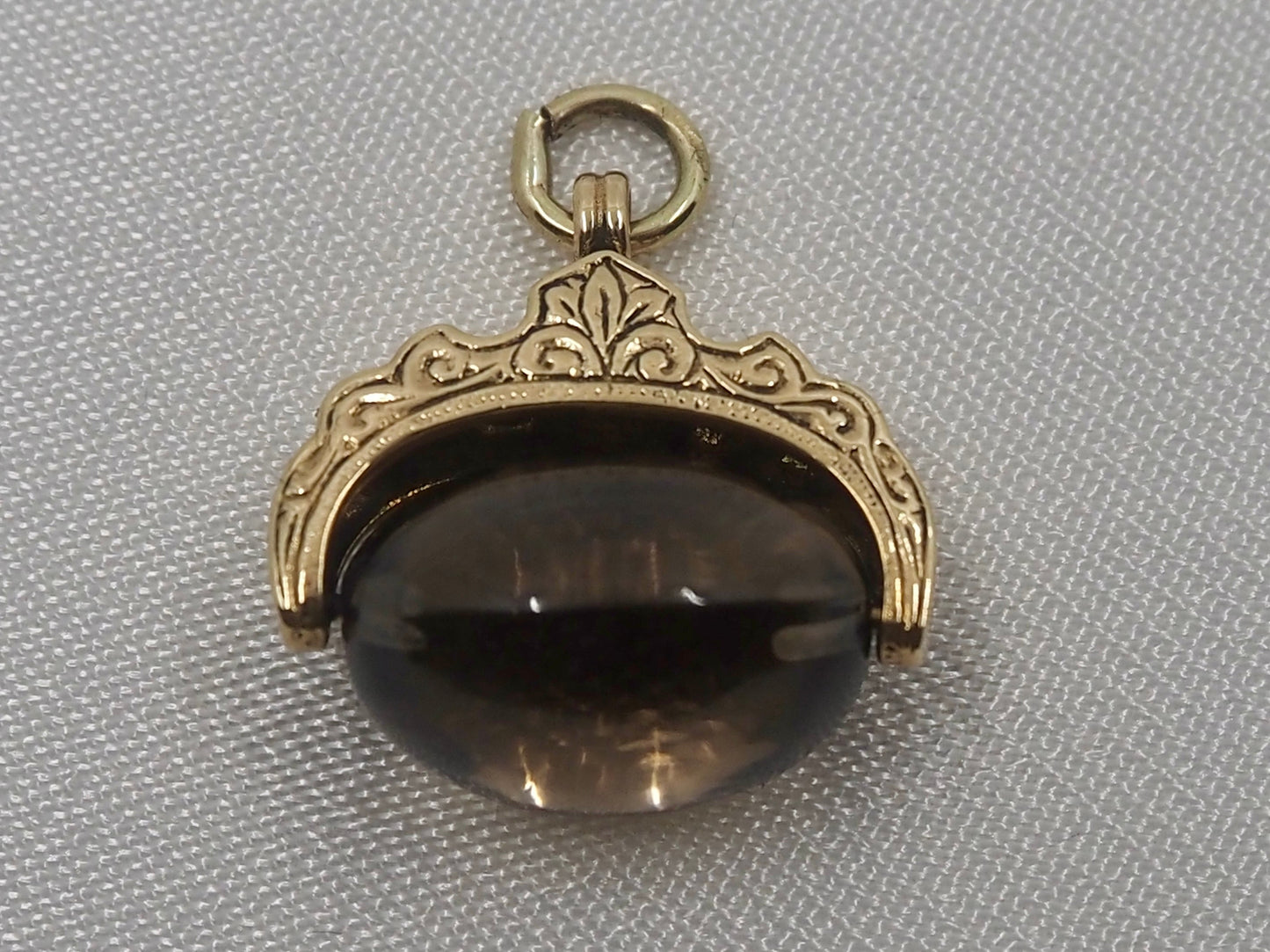 9ct Yellow Gold Spinner Pendant Hudsons Estate Jewellery