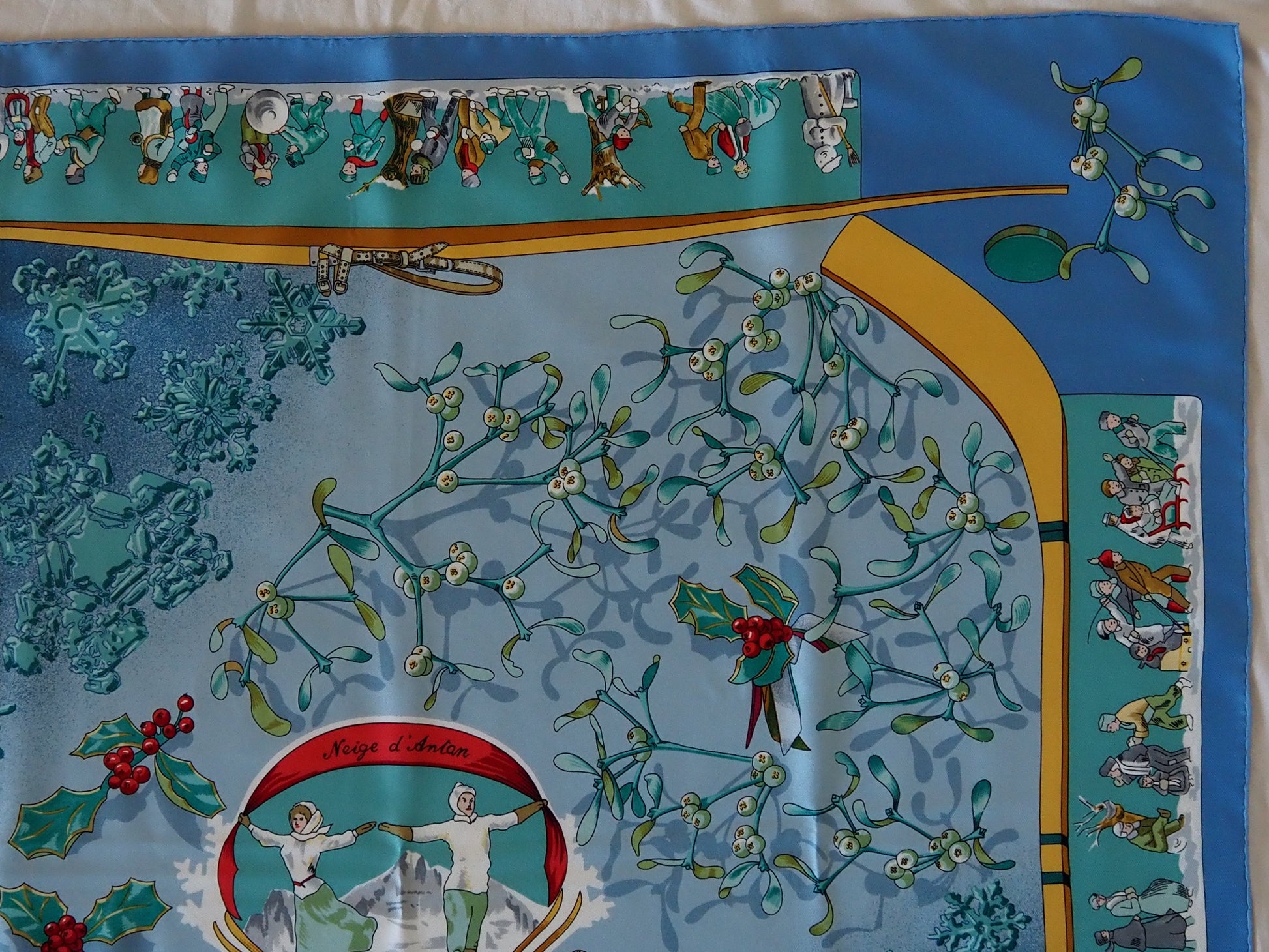 Silk scarf Neige D'Antan Hudsons Estate Jewellery