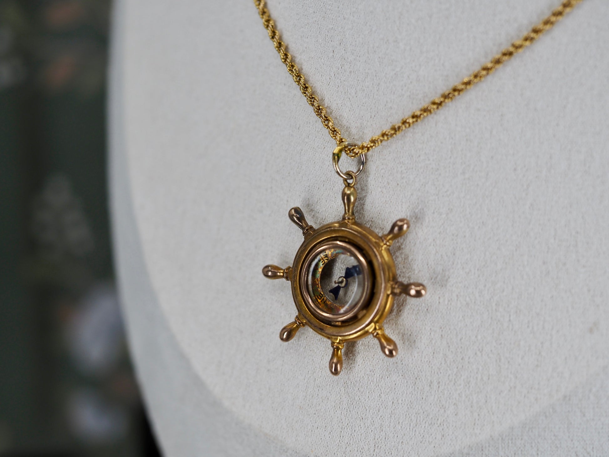 Edwardian 9ct yellow gold compass pendant Hudsons Estate Jewellery
