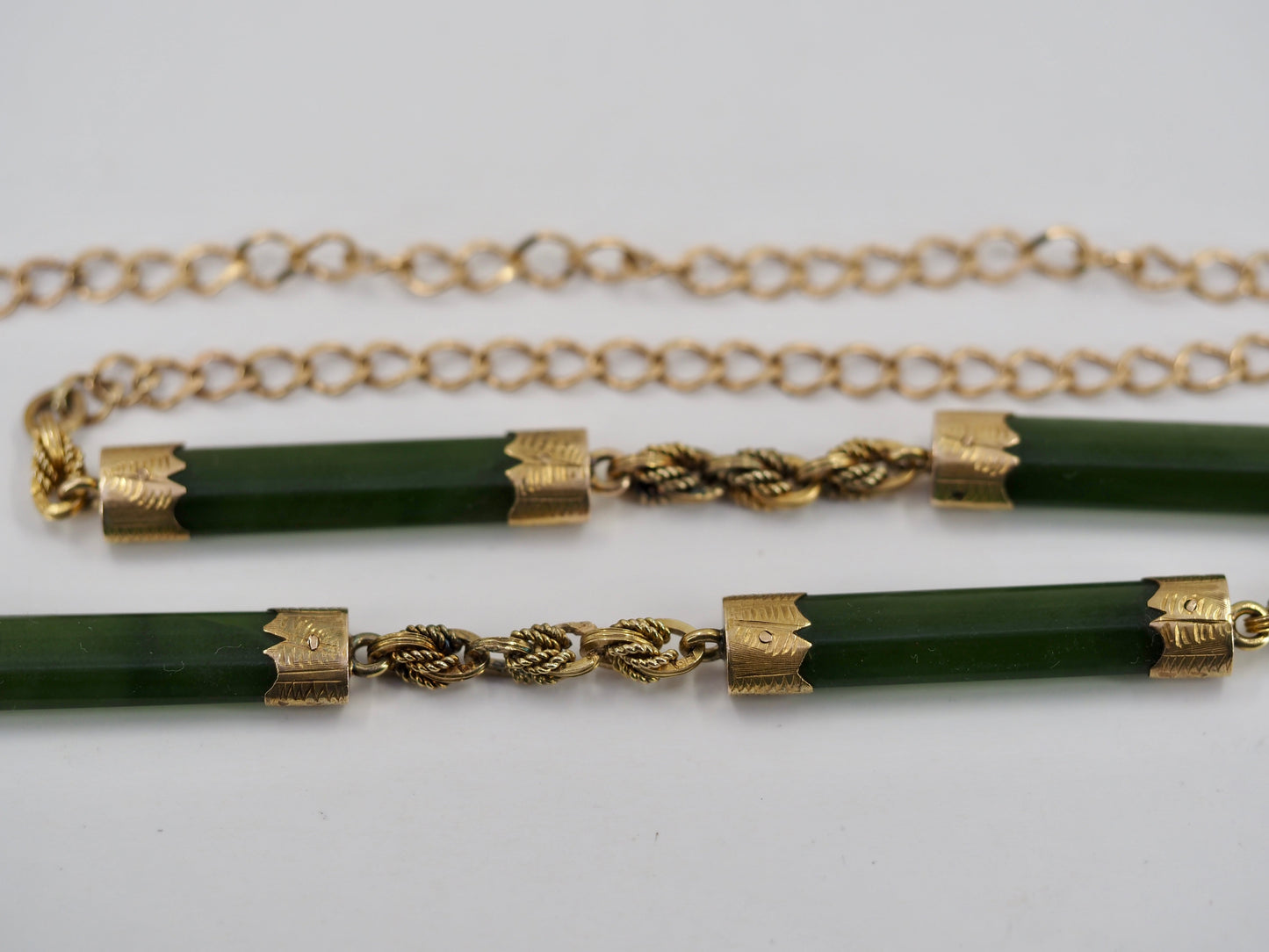 Vintage Nephrite Jade & 9ct Gold Necklace Hudsons Estate Jewellery