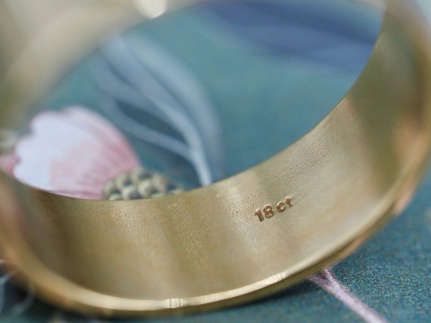 18ct gold wide band ring Hudsons Estate Jewellery