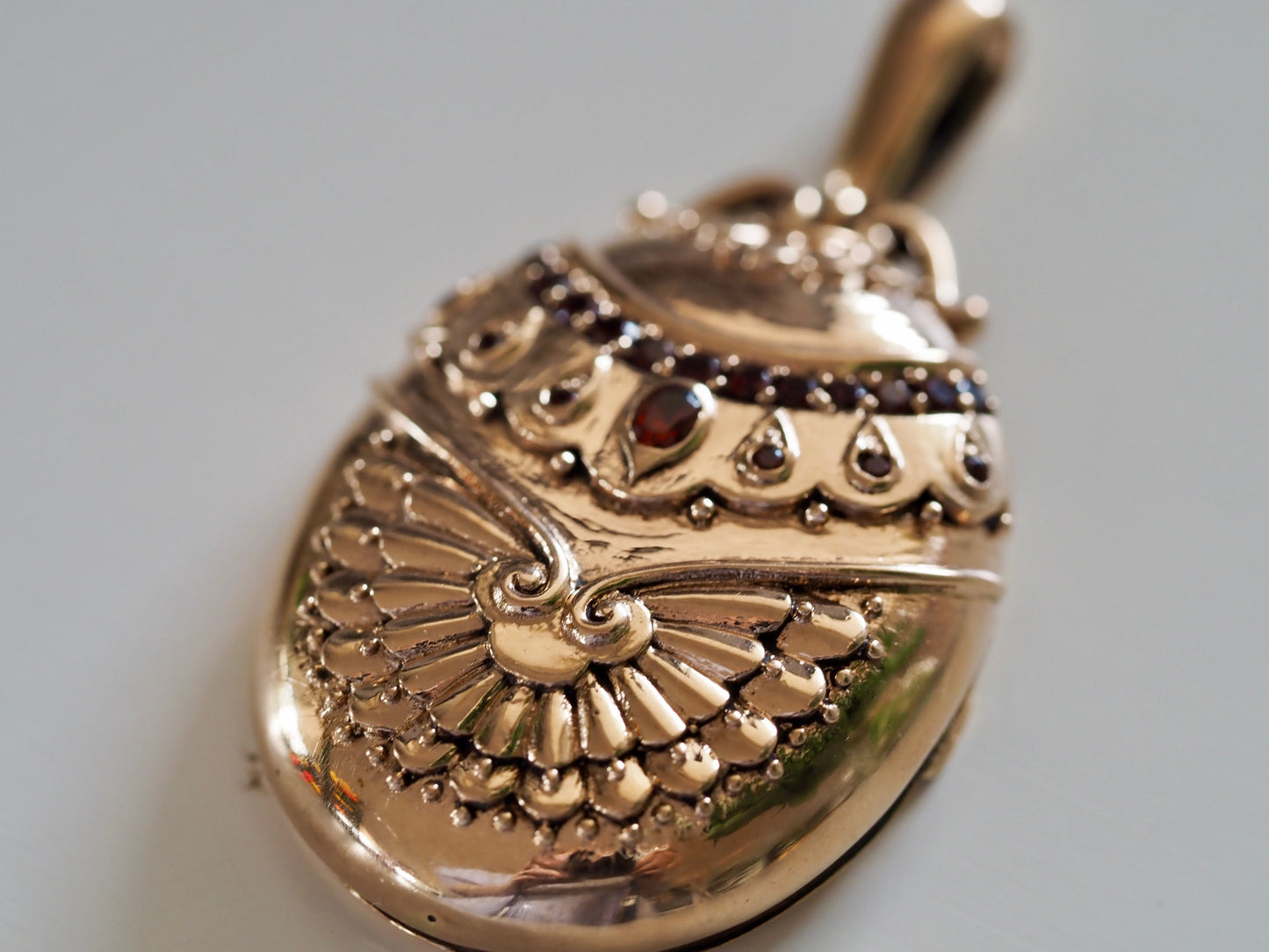 Vintage Garnet and 9ct Gold Locket Hudsons Estate Jewellery