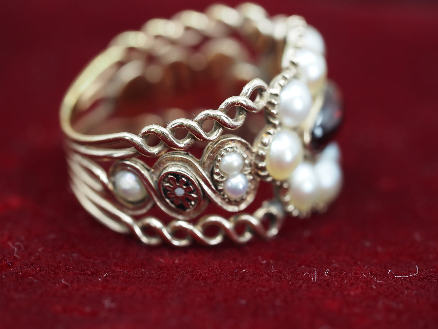 Georgian 15ct Gold, Seed Pearl and Garnet Ring Hudsons Estate Jewellery