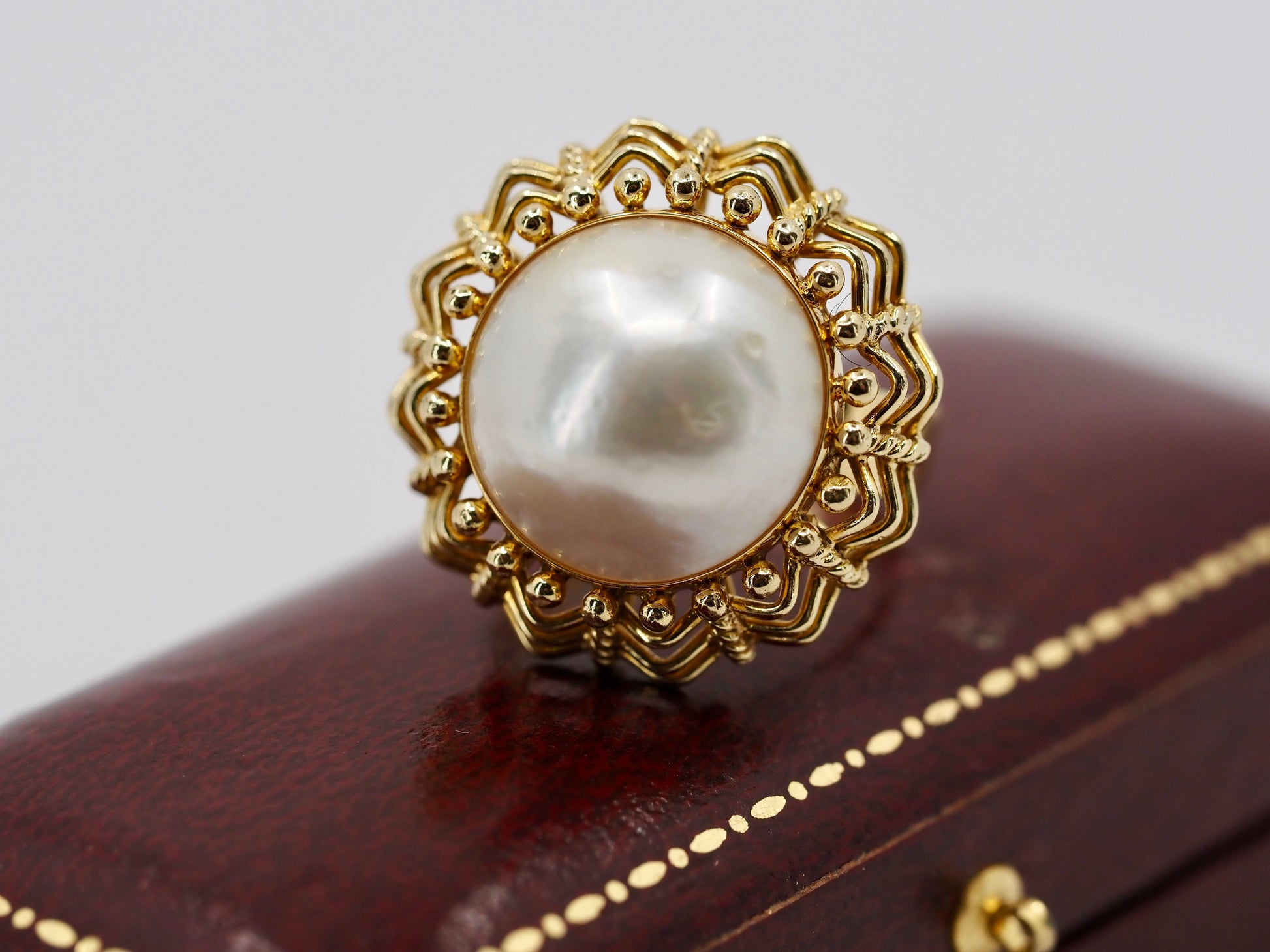Vintage Mabe pearl in 18ct gold Hudsons Estate Jewellery