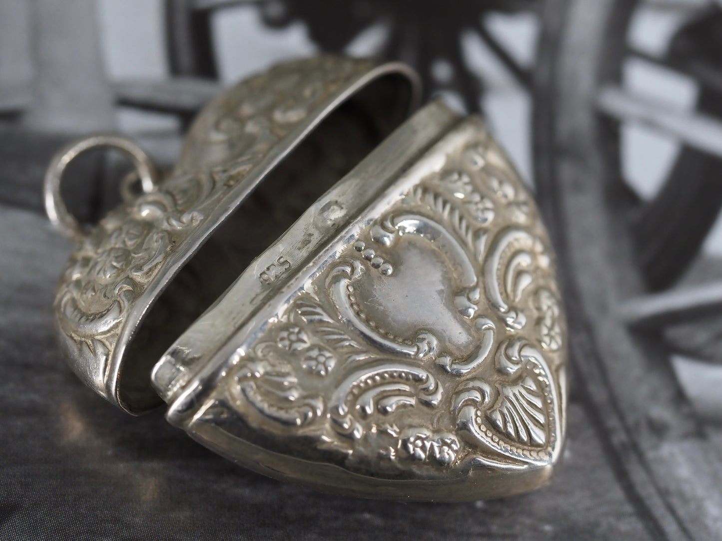 Vintage Silver Heart Vesta Style Pendant Hudsons Estate Jewellery