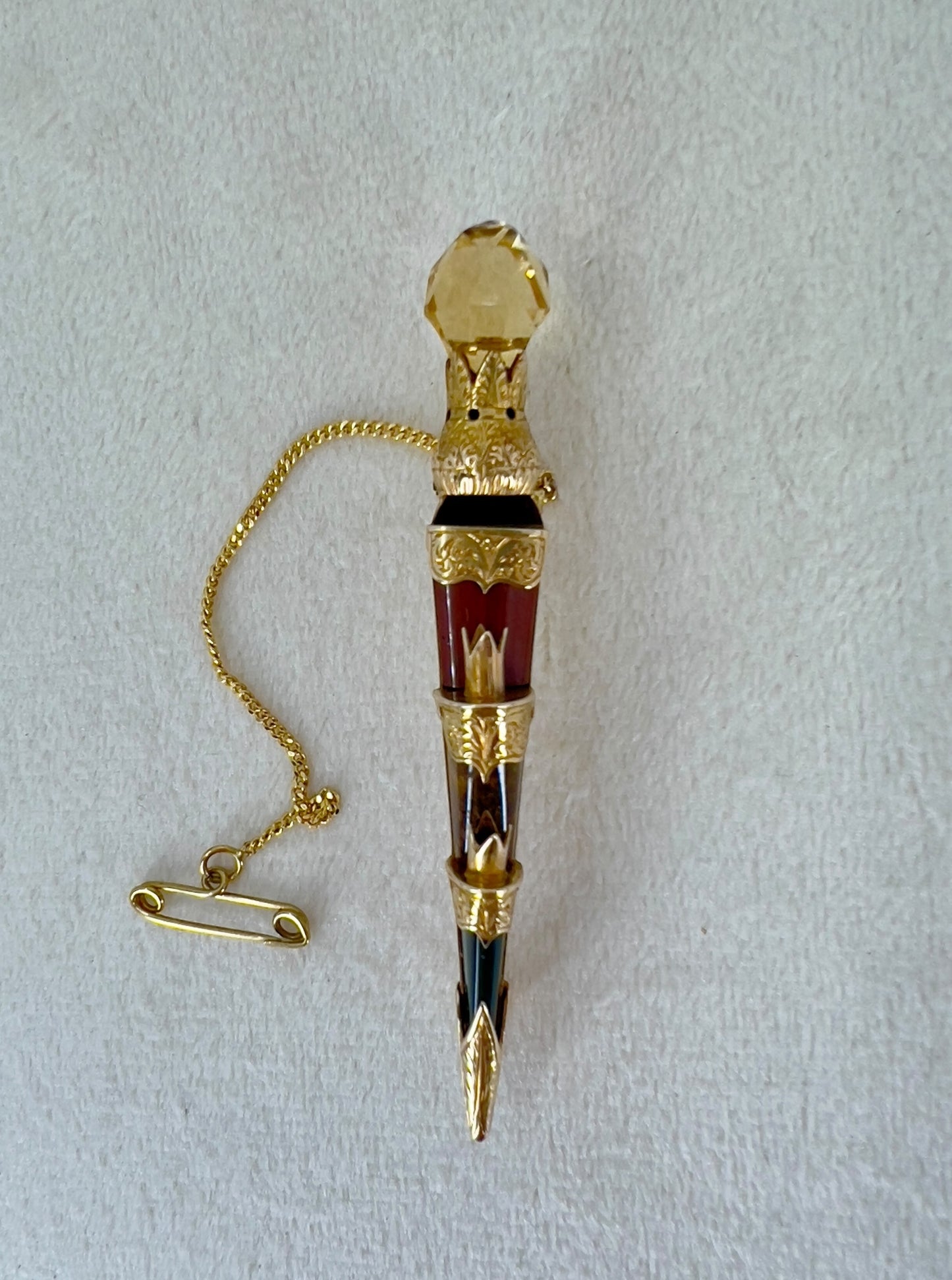 Scottish dirk brooch