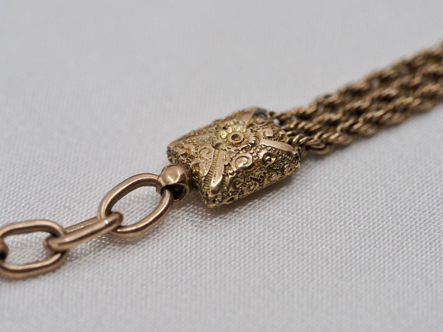 Albertina chain in 9ct Gold Hudsons Estate Jewellery