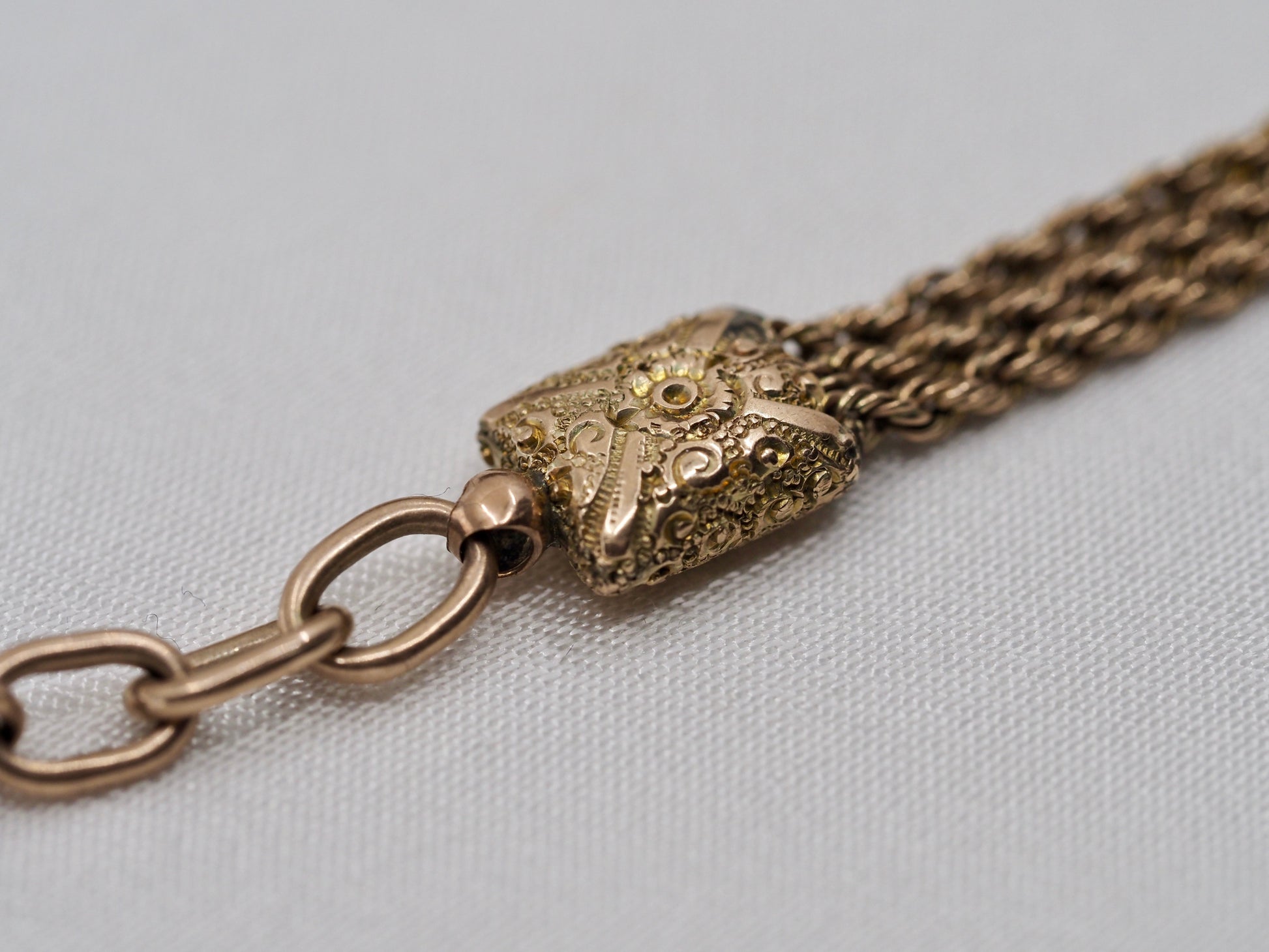 Albertina chain in 9ct Gold Hudsons Estate Jewellery