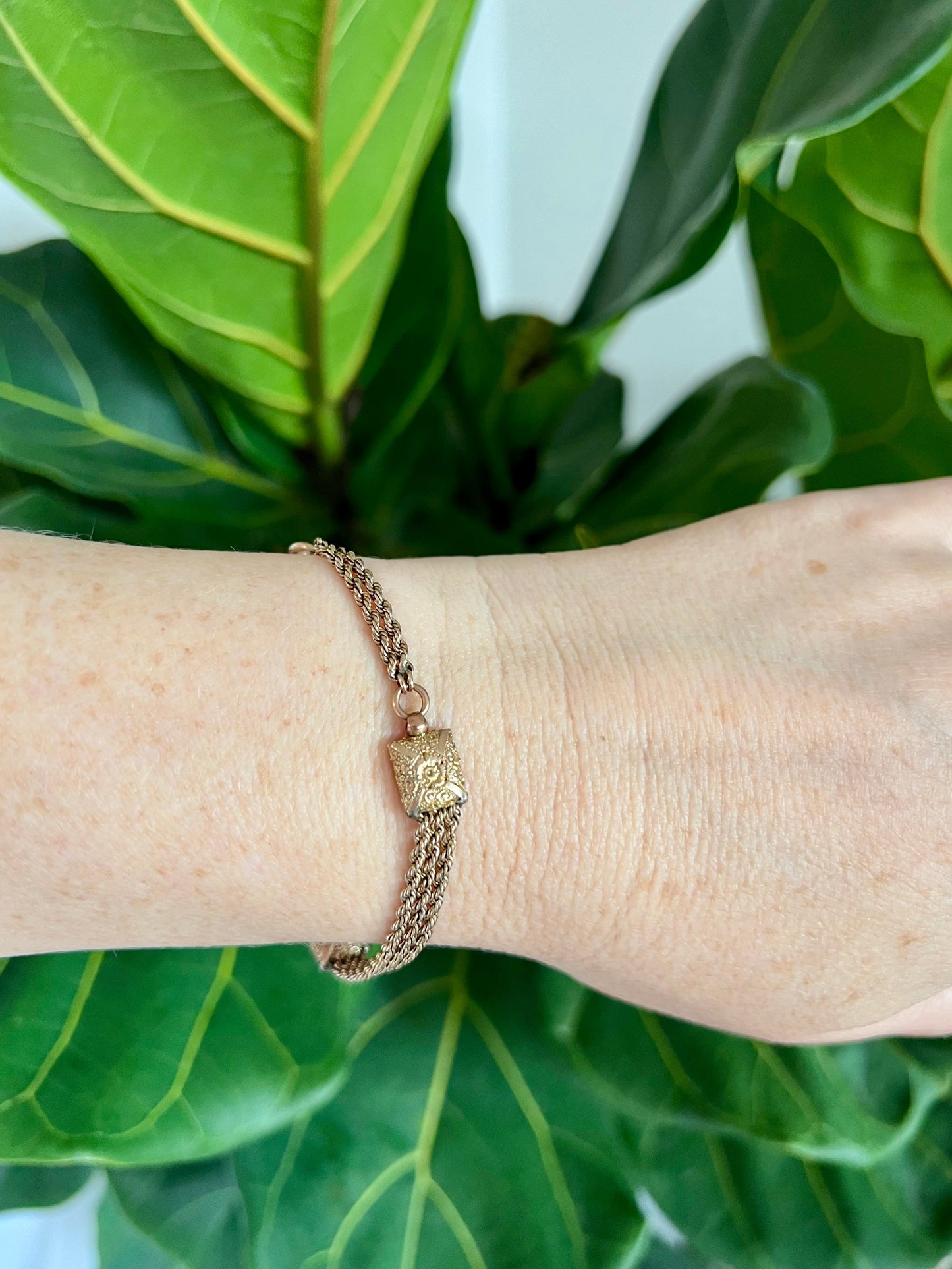 Albertina chain in 9ct Gold Hudsons Estate Jewellery