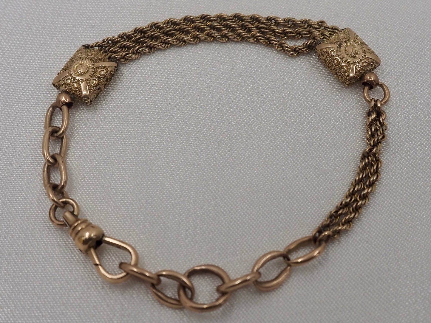 Albertina chain in 9ct Gold Hudsons Estate Jewellery
