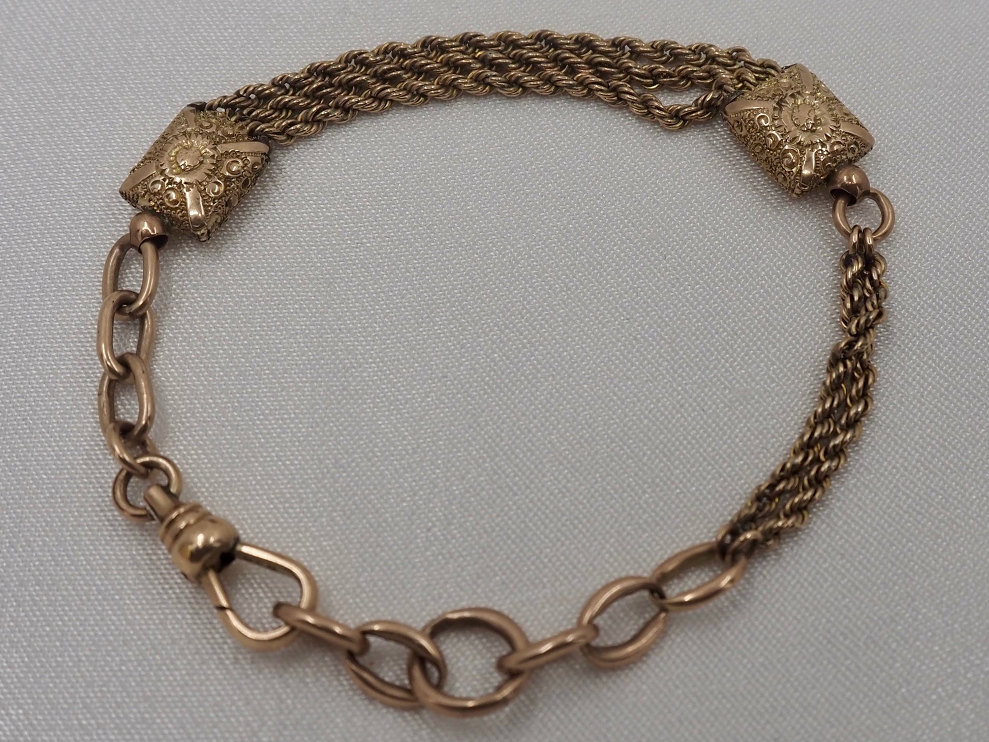 Albertina chain in 9ct Gold Hudsons Estate Jewellery