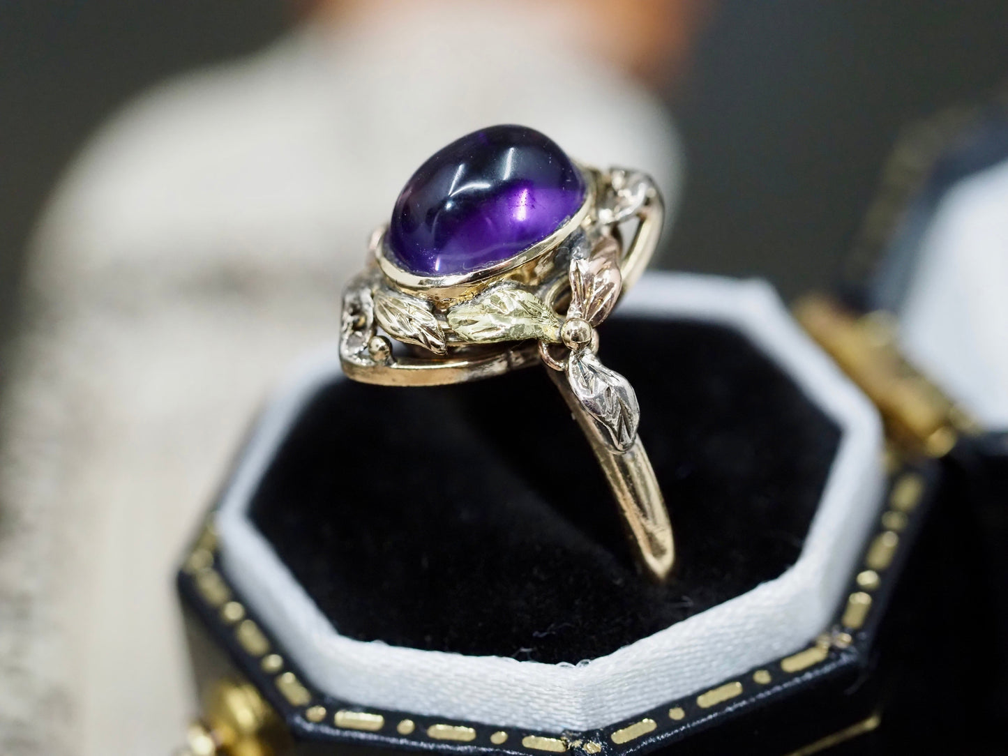 Australian Arts & Crafts Amethyst & 9ct Gold Ring Hudsons Estate Jewellery