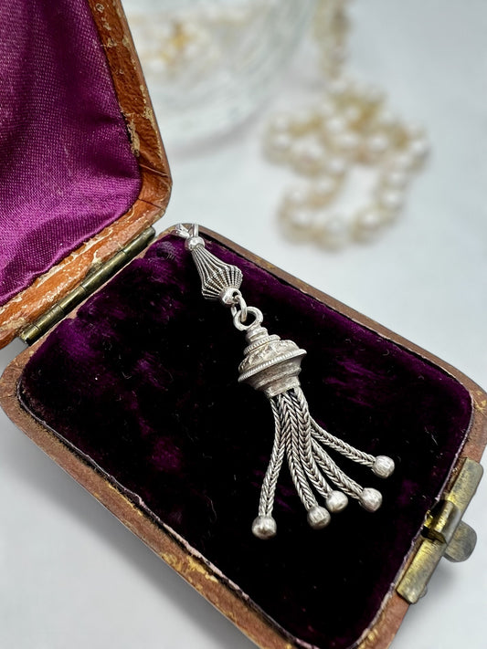 Antique silver tassel - 5 tassels Hudsons Estate Jewellery