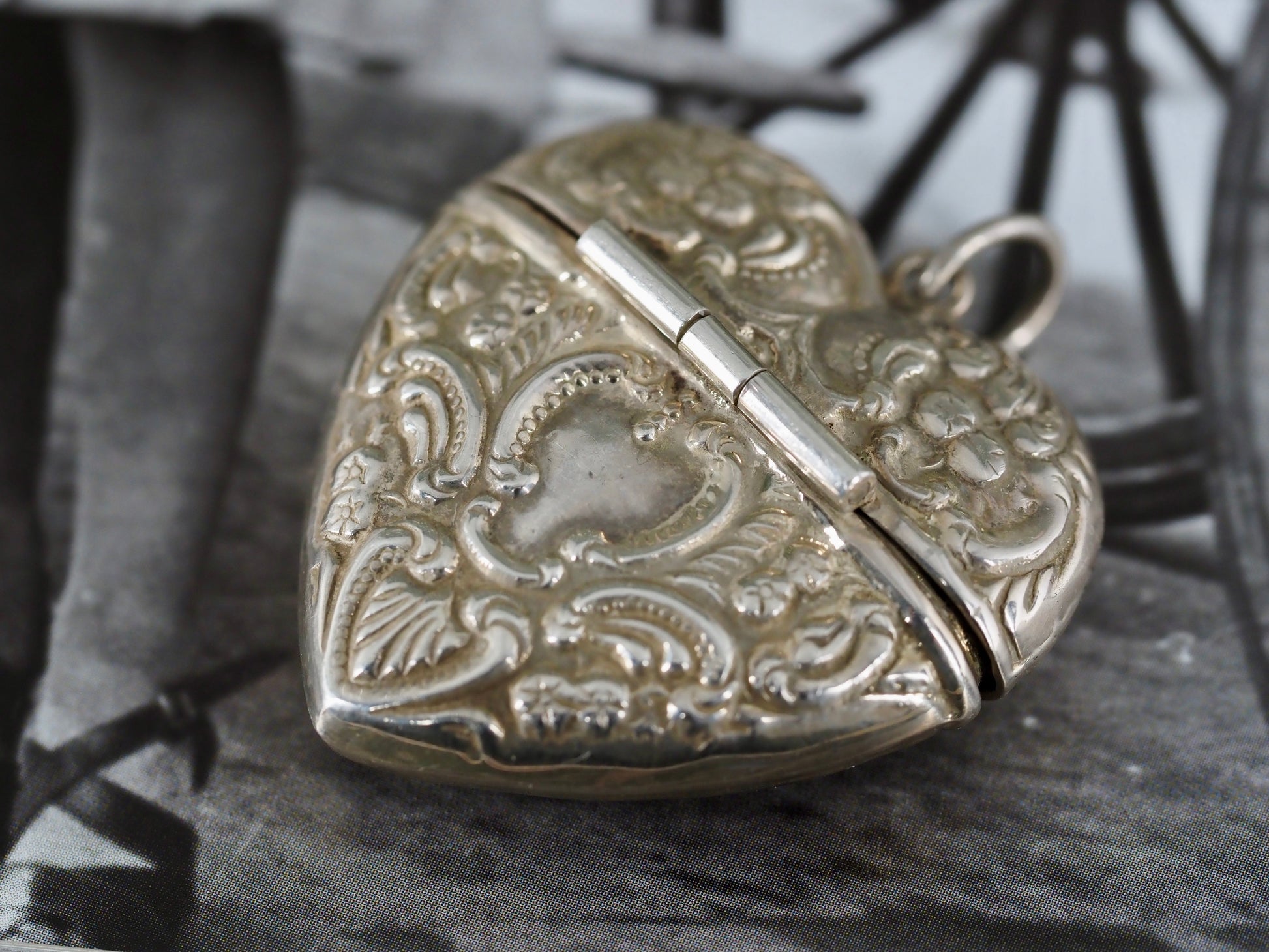 Vintage Silver Heart Vesta Style Pendant Hudsons Estate Jewellery