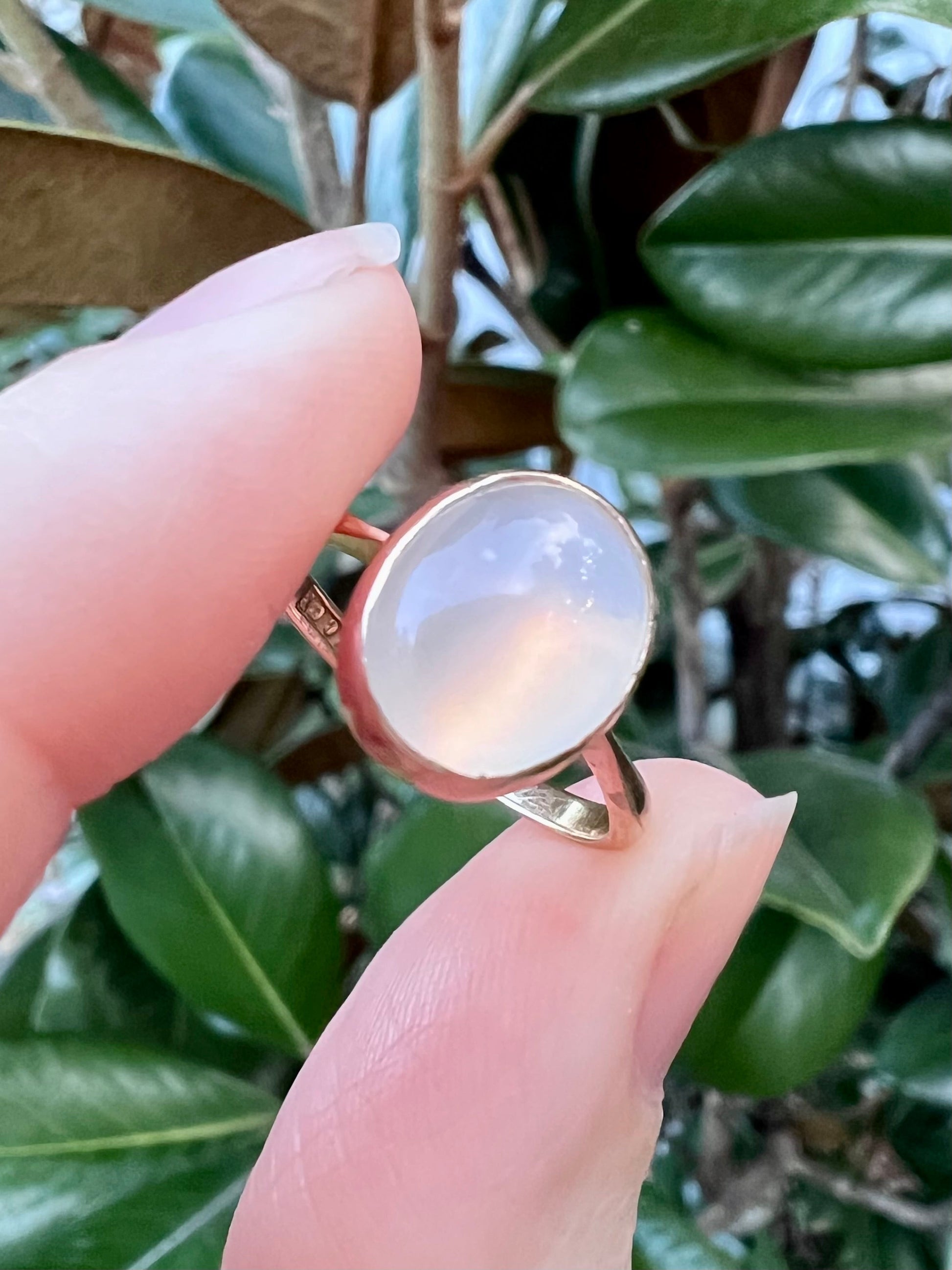 Vintage 18ct Gold and Moonstone Ring Hudsons Estate Jewellery