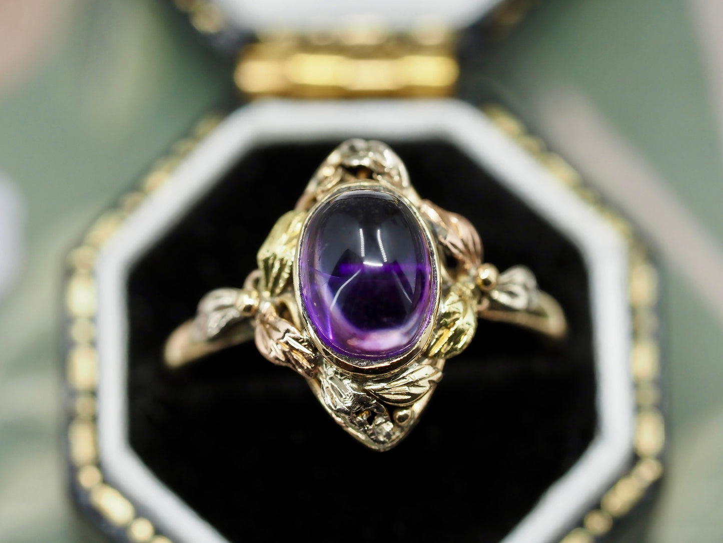 Australian Arts & Crafts Amethyst & 9ct Gold Ring Hudsons Estate Jewellery